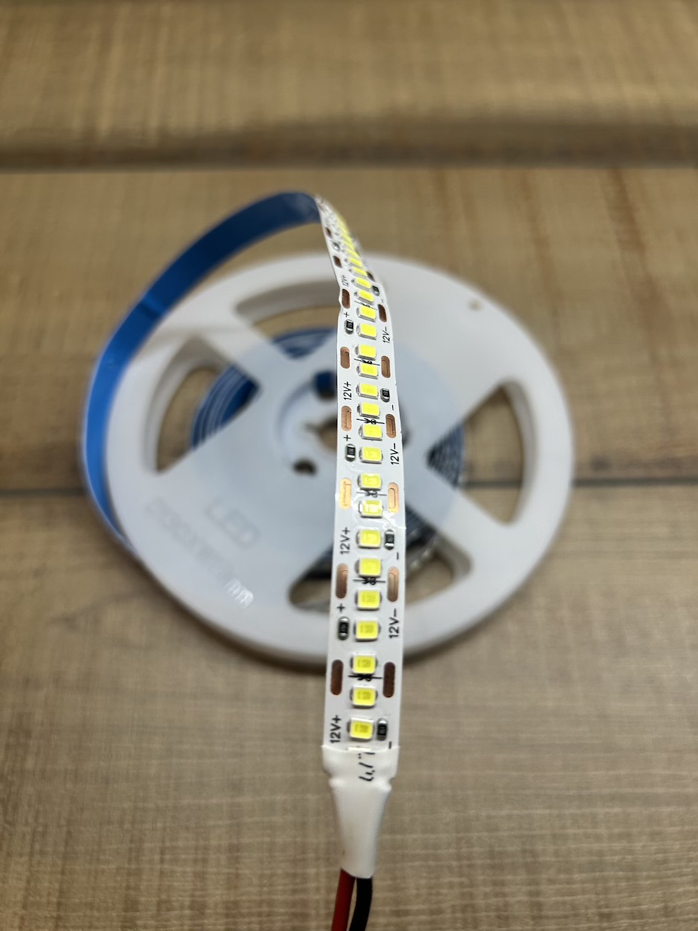 Led стрічка 12V, 240Led, 10-12W/m, 1 метр, холодний-білий