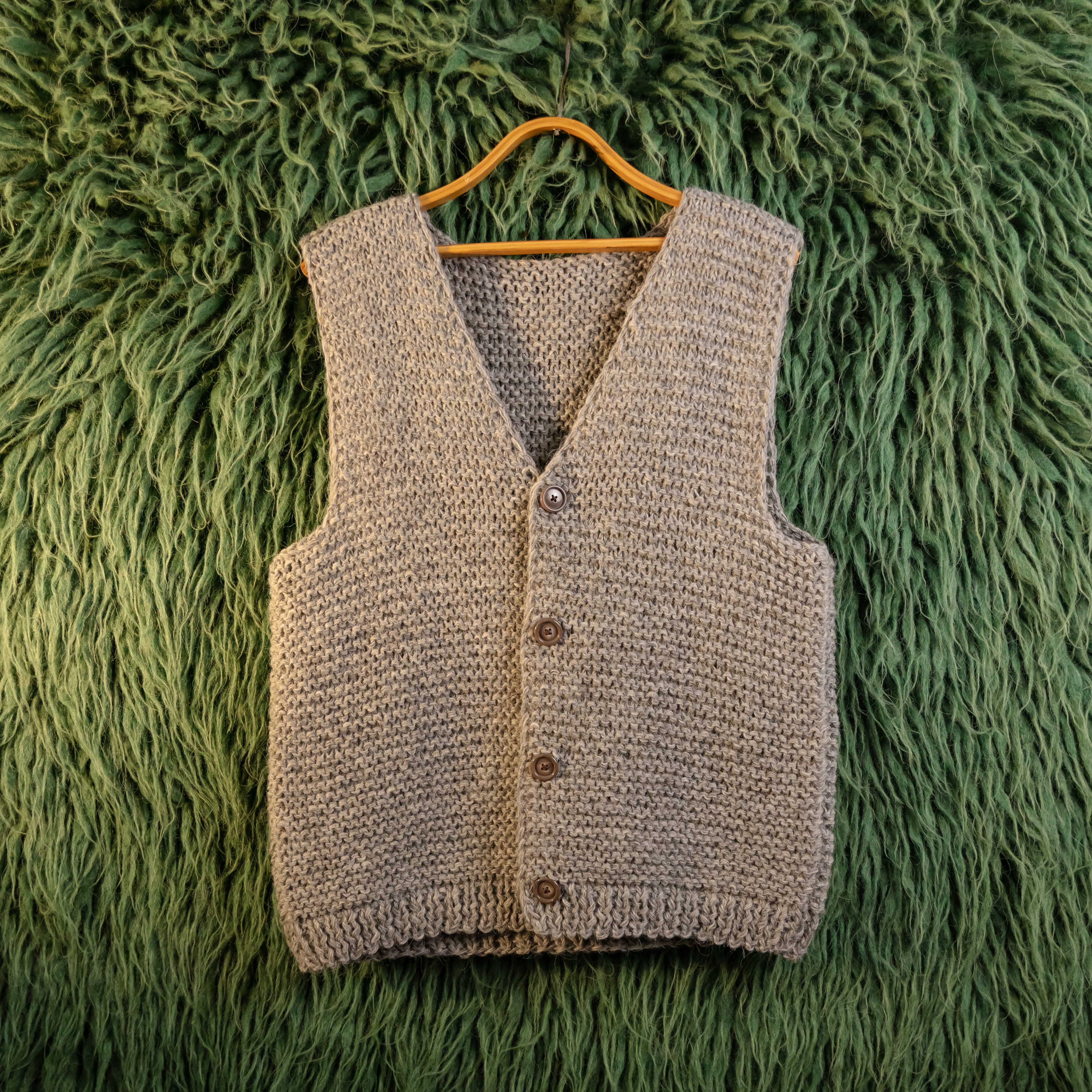 Вовняна жилетка, розмір М