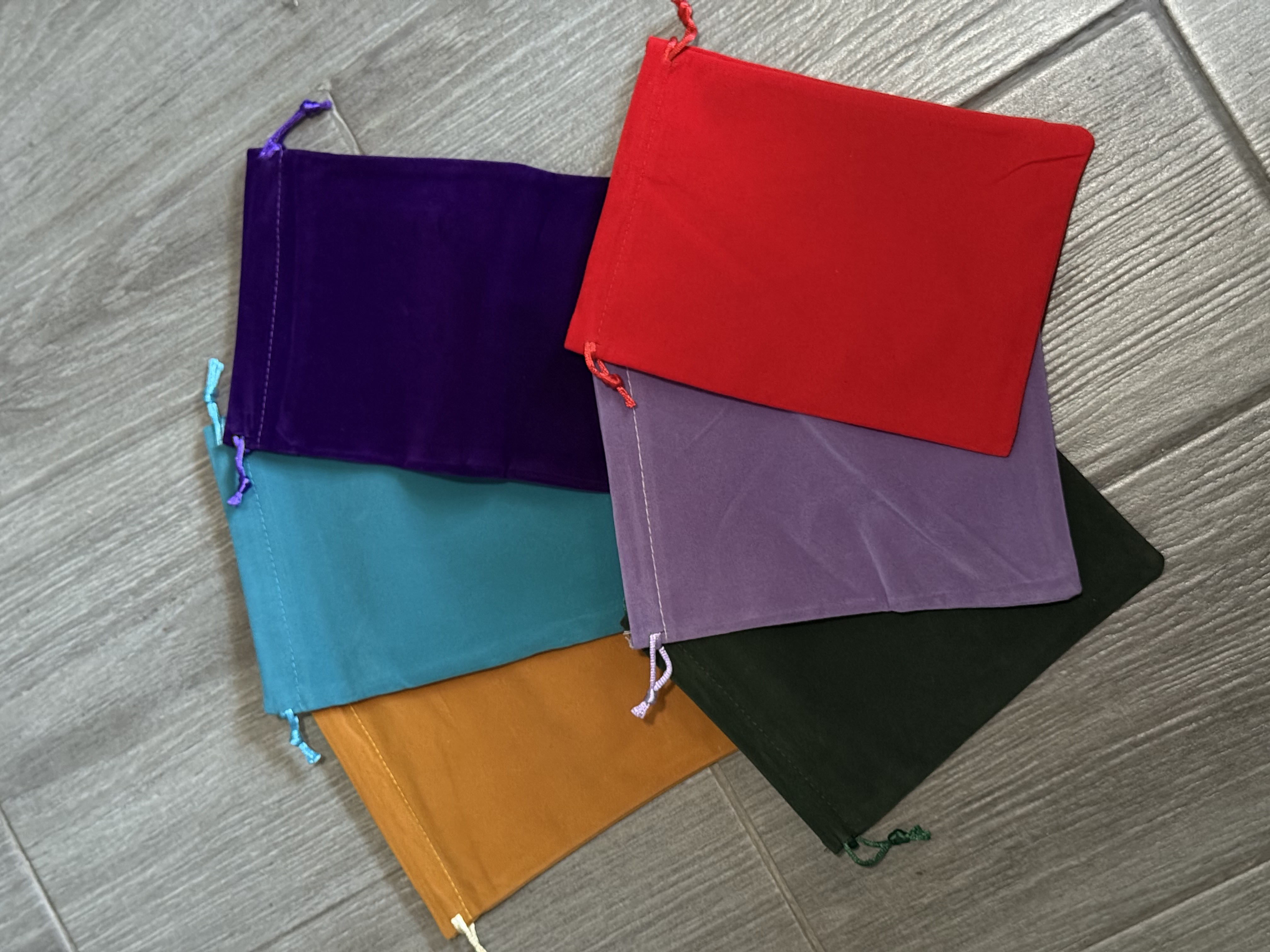 Мішечок оксамитовий [середній] у асортимені