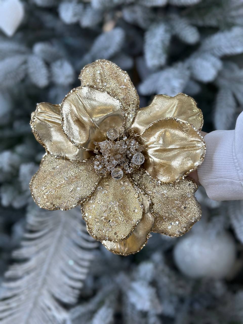 Декоративна квітка Магнолія з бусинами та кристалами 20 см, ніжка 50 см