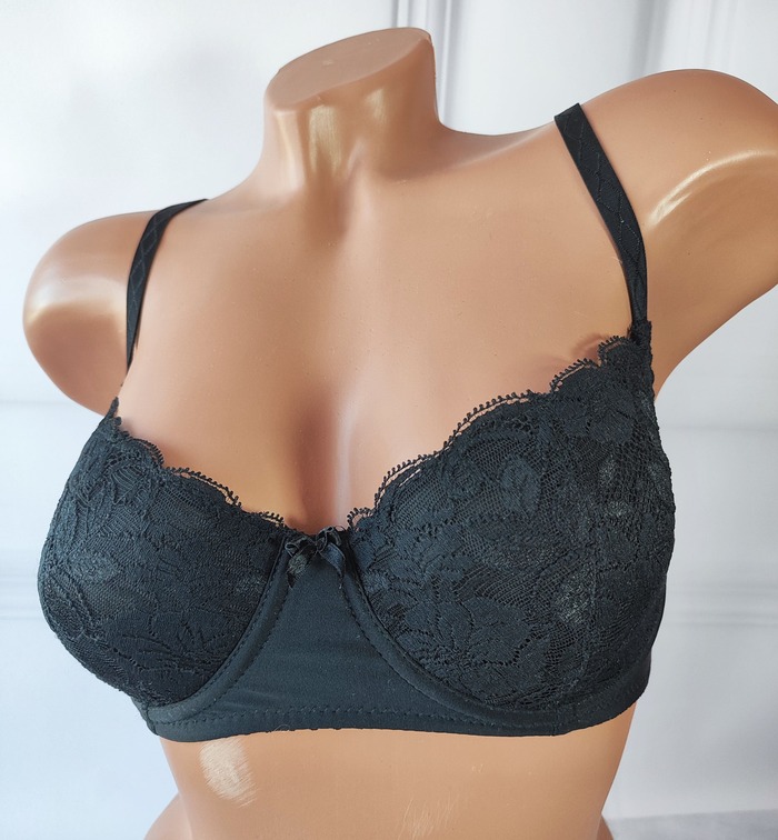 Мереживний бюстгальтер Alur A-377 формований на кісточках чорний 70D