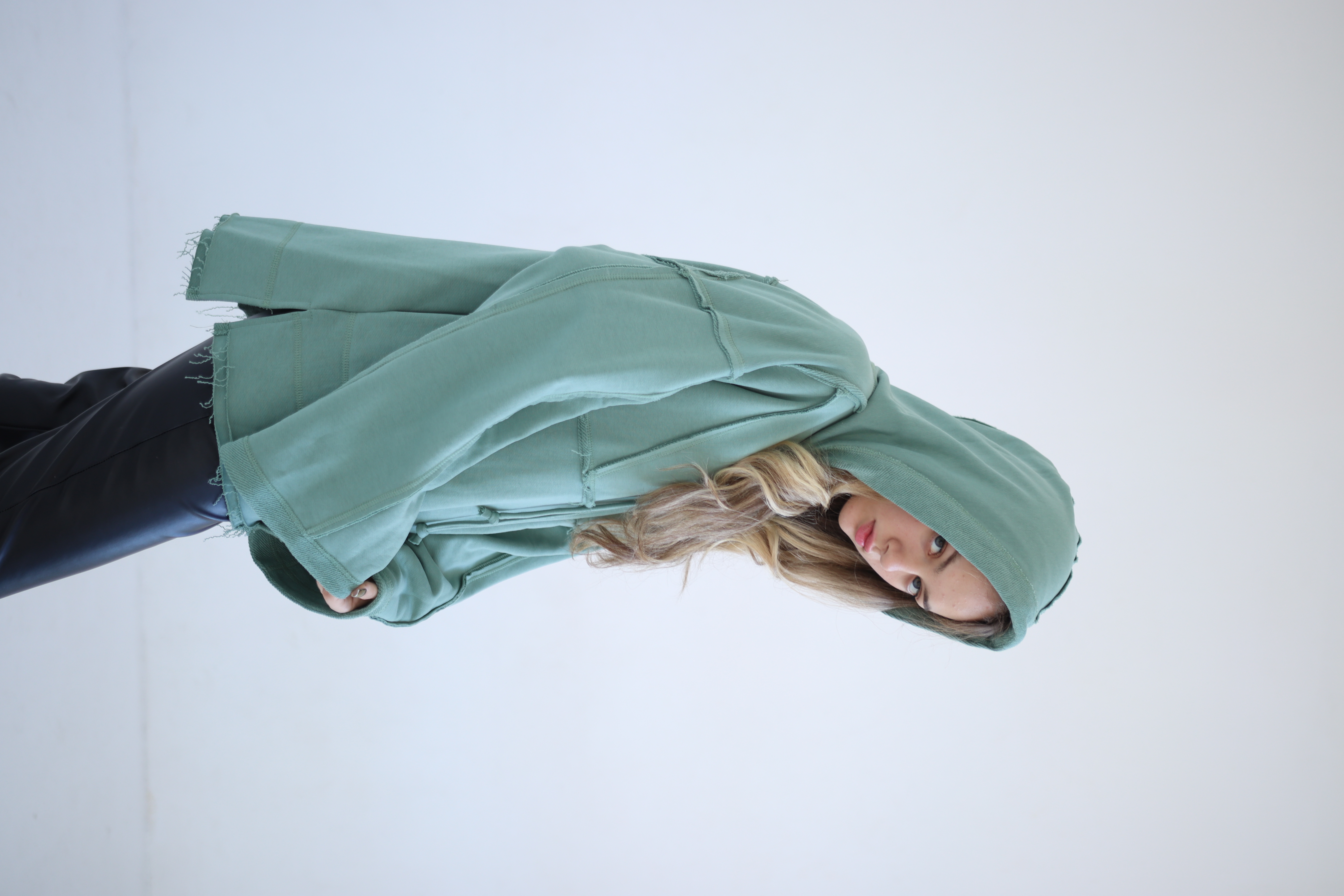 М'ятний світшот "Есенція JV"