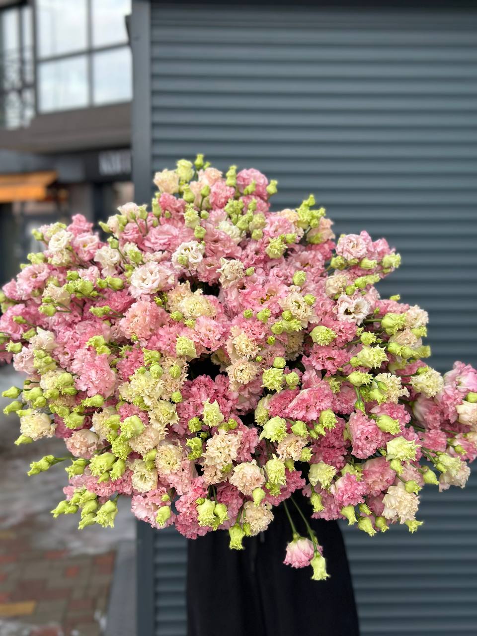 Еустома рожева кучерява