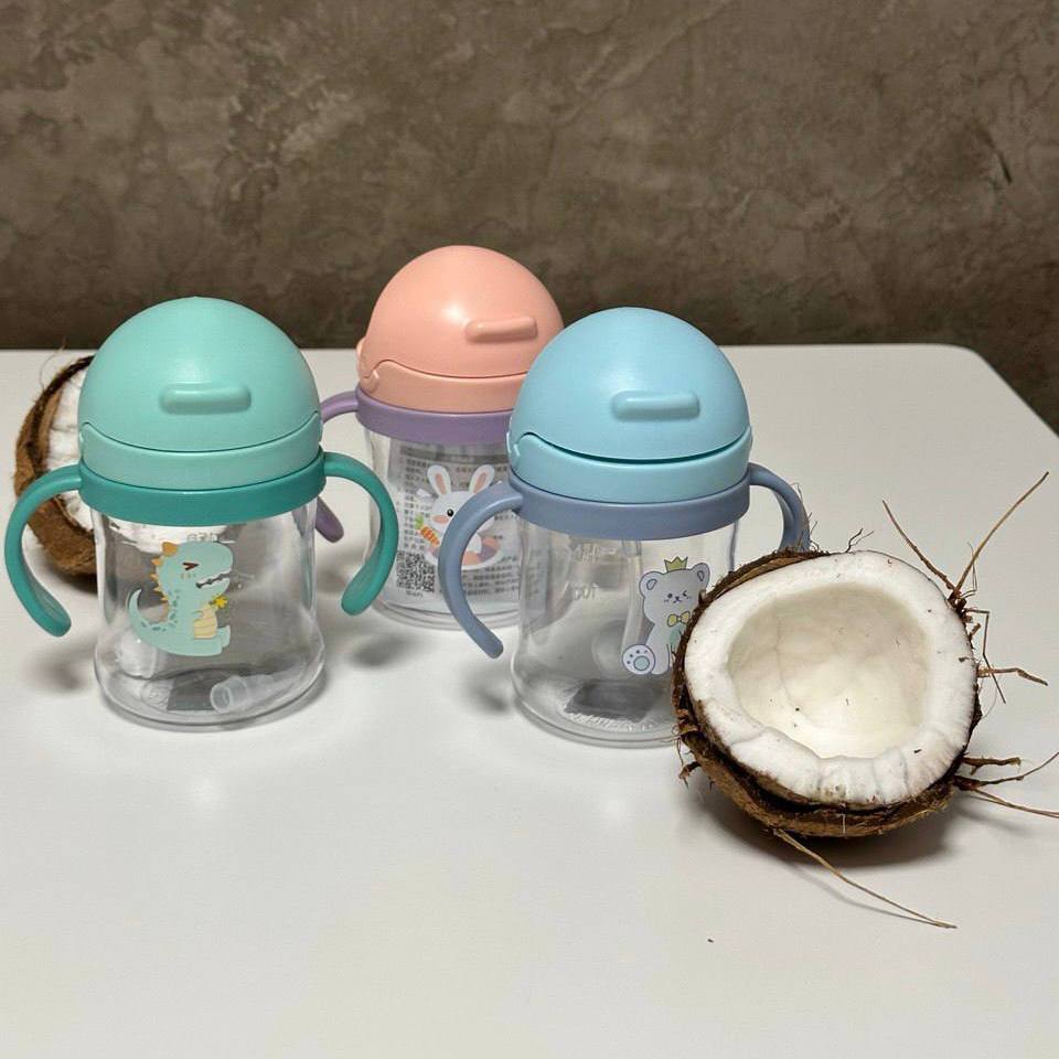 Дитячі пляшечки-непроливайки