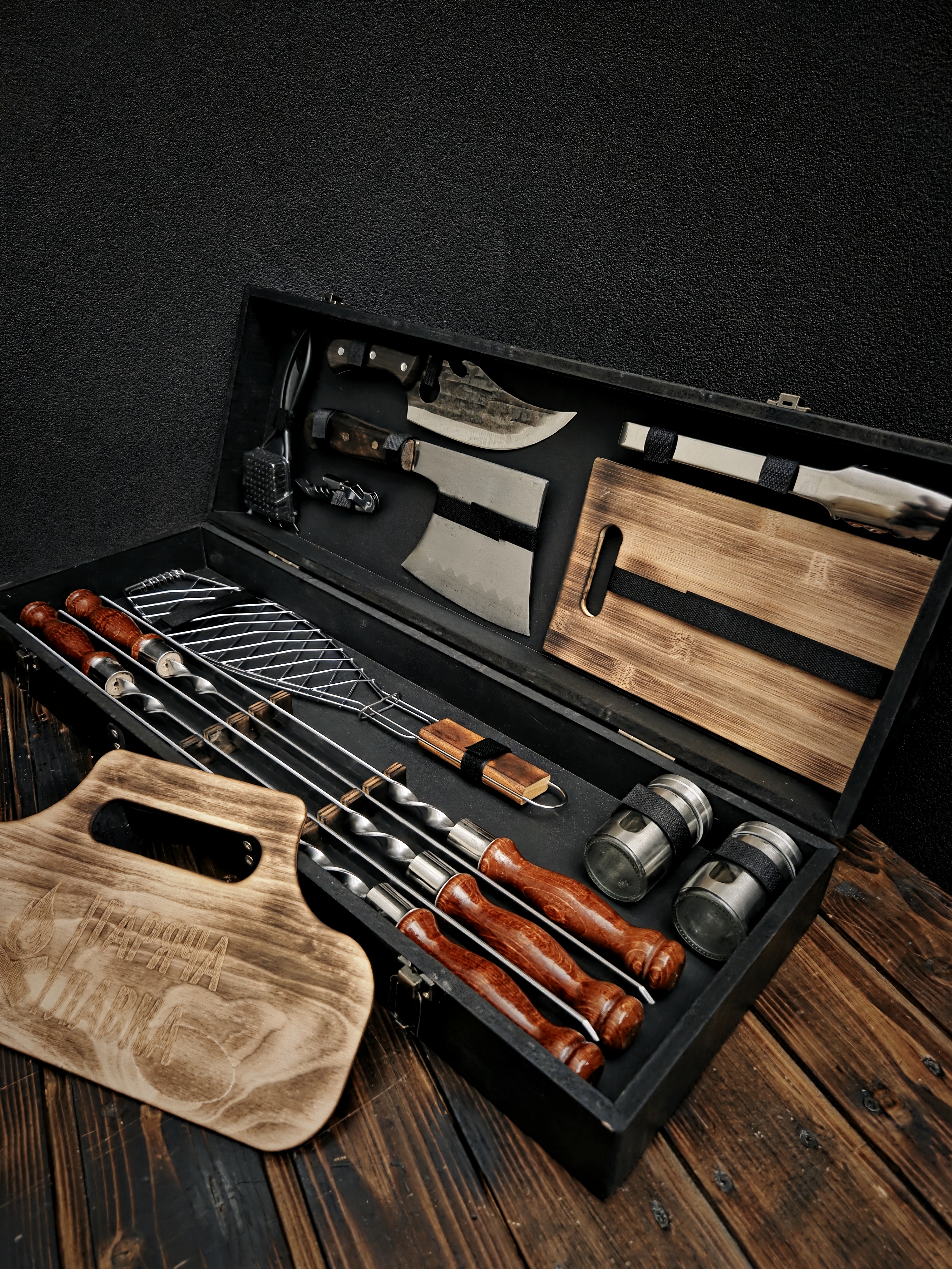 Набір шампурів у дерев'яному кейсі "Кошовий"