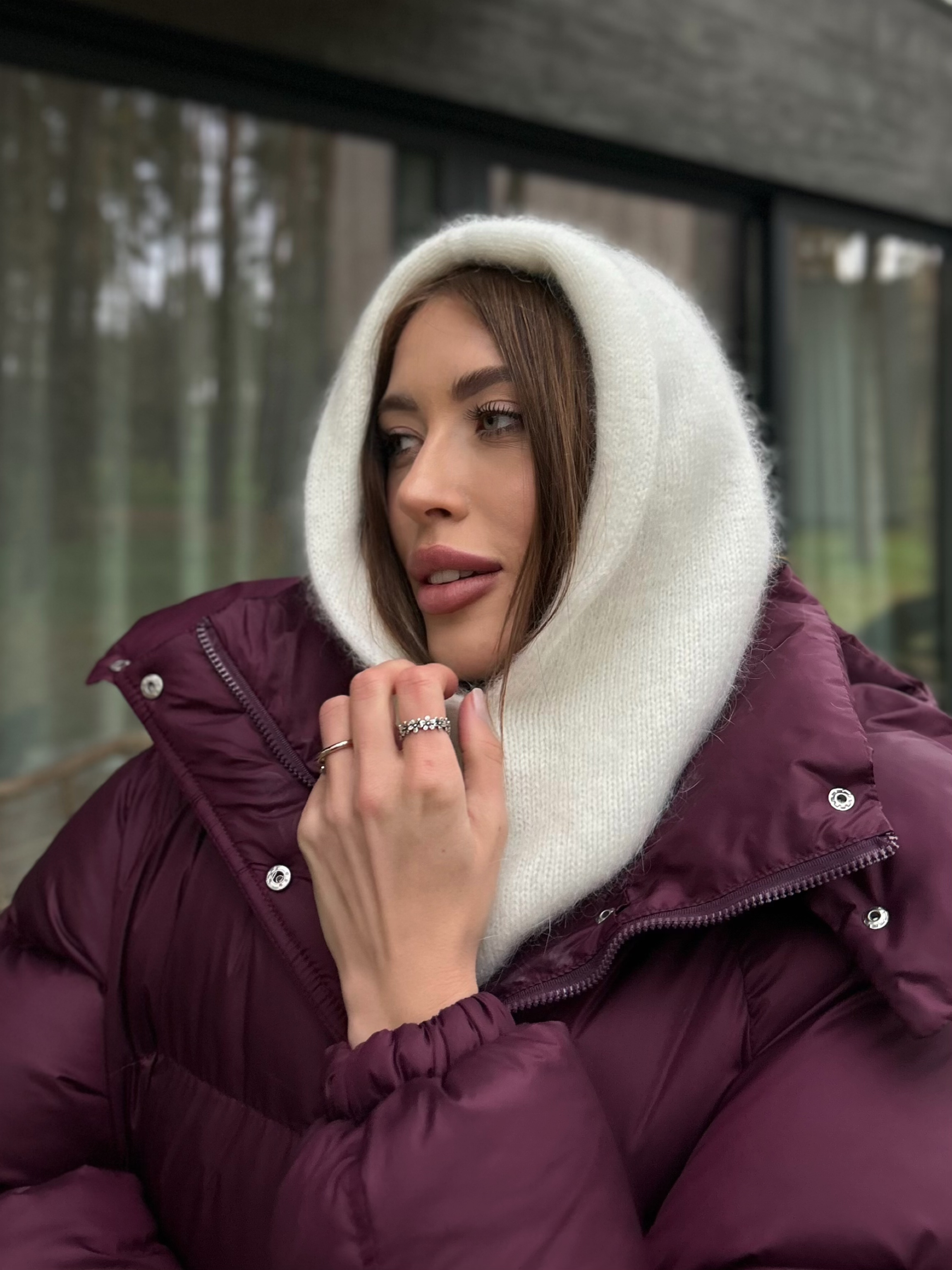 Капор ангоровий з відворотом молочний