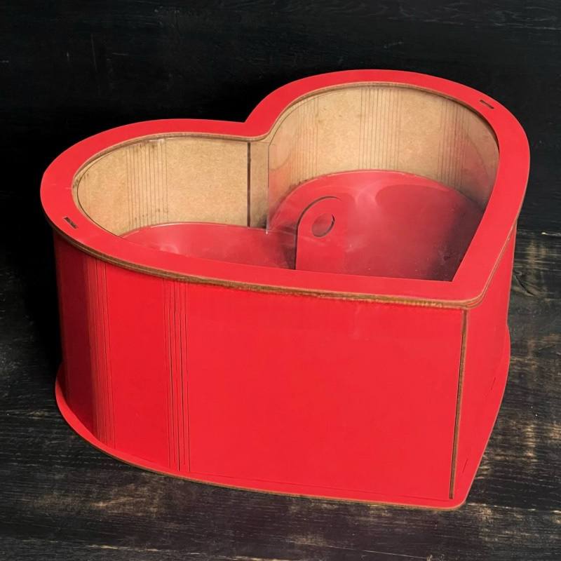 Бокс у формі серця, дворівневий, з прозорою кришкою, червоний 35х30х17 см