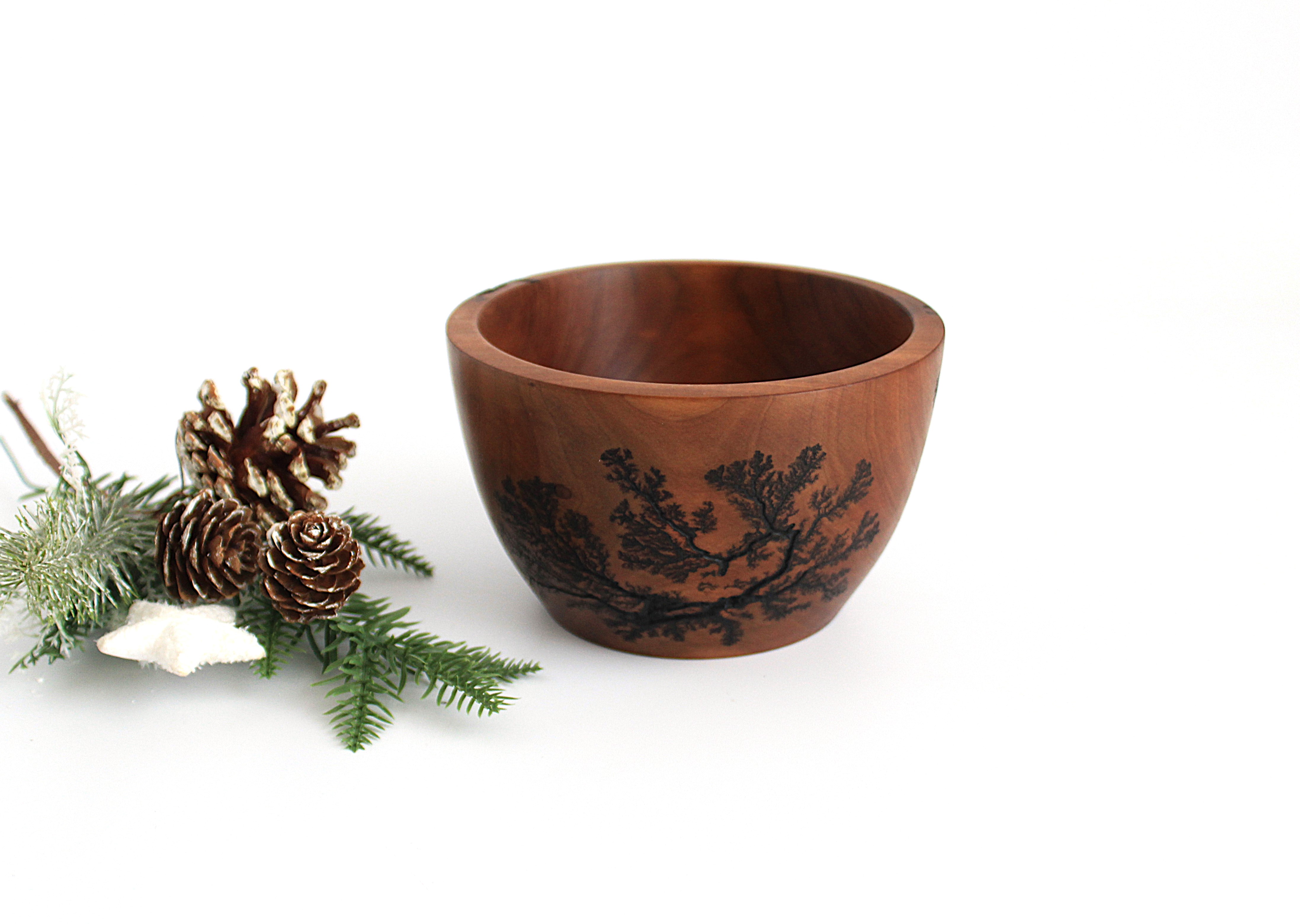 Авторська миска з груші ручної роботи