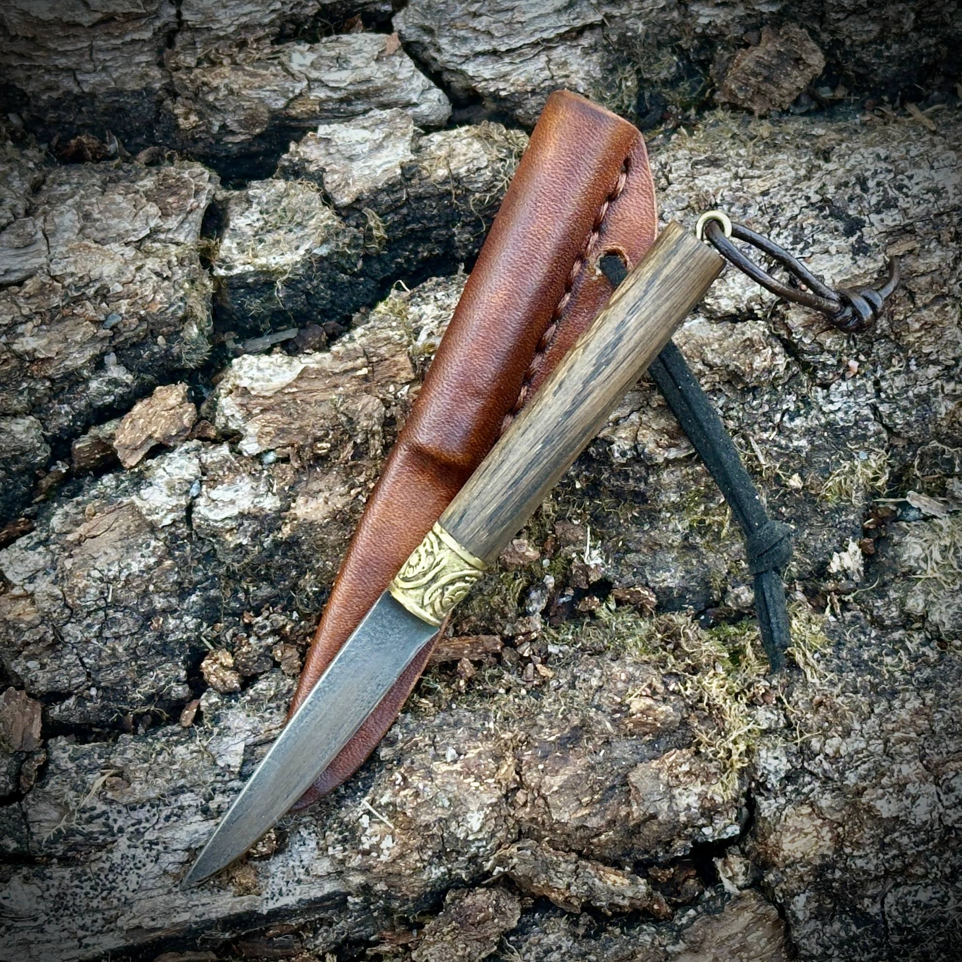 Ніж малий руків'я морений дуб з обоймою з Дорогобужського городища