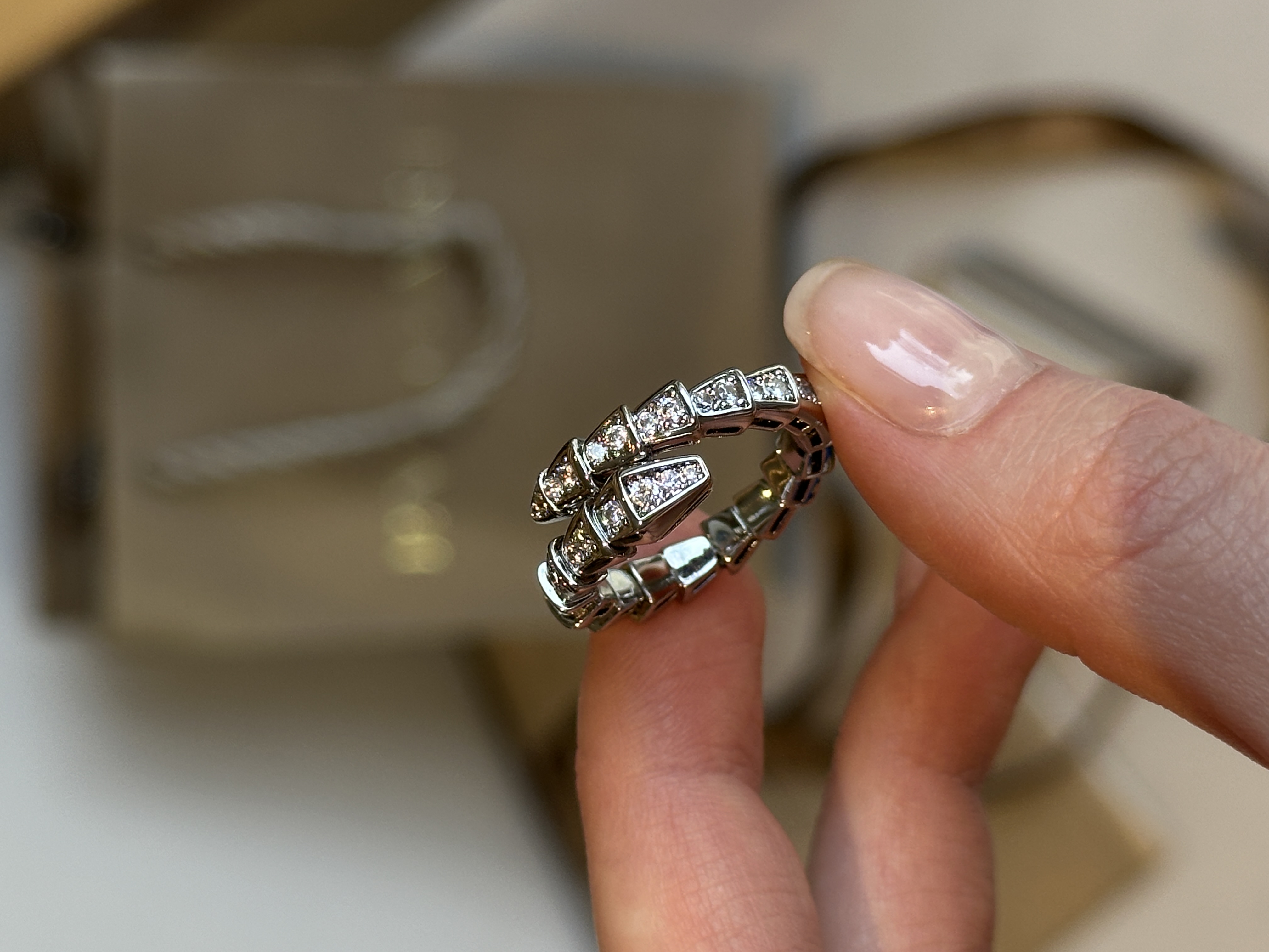Bvlgari Ring Serpenti Viper White Gold 18k