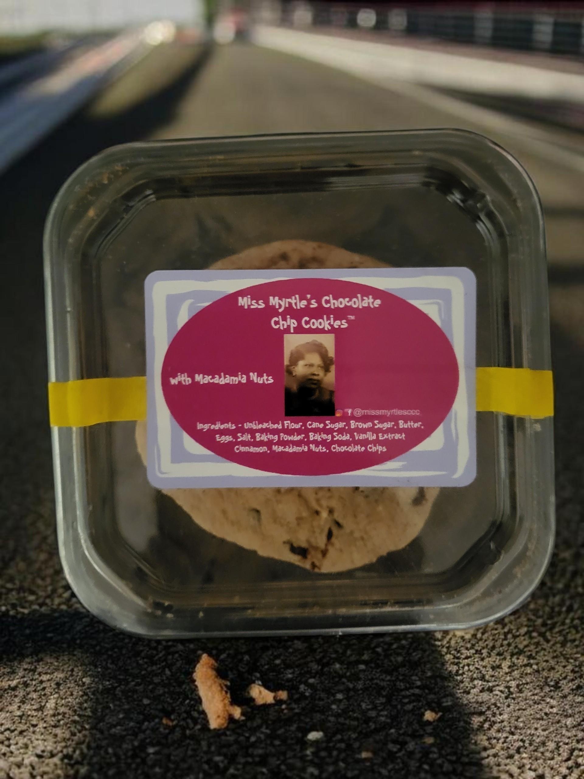  Chocolate Chip Biggies with Macadamia Nuts 8oz.