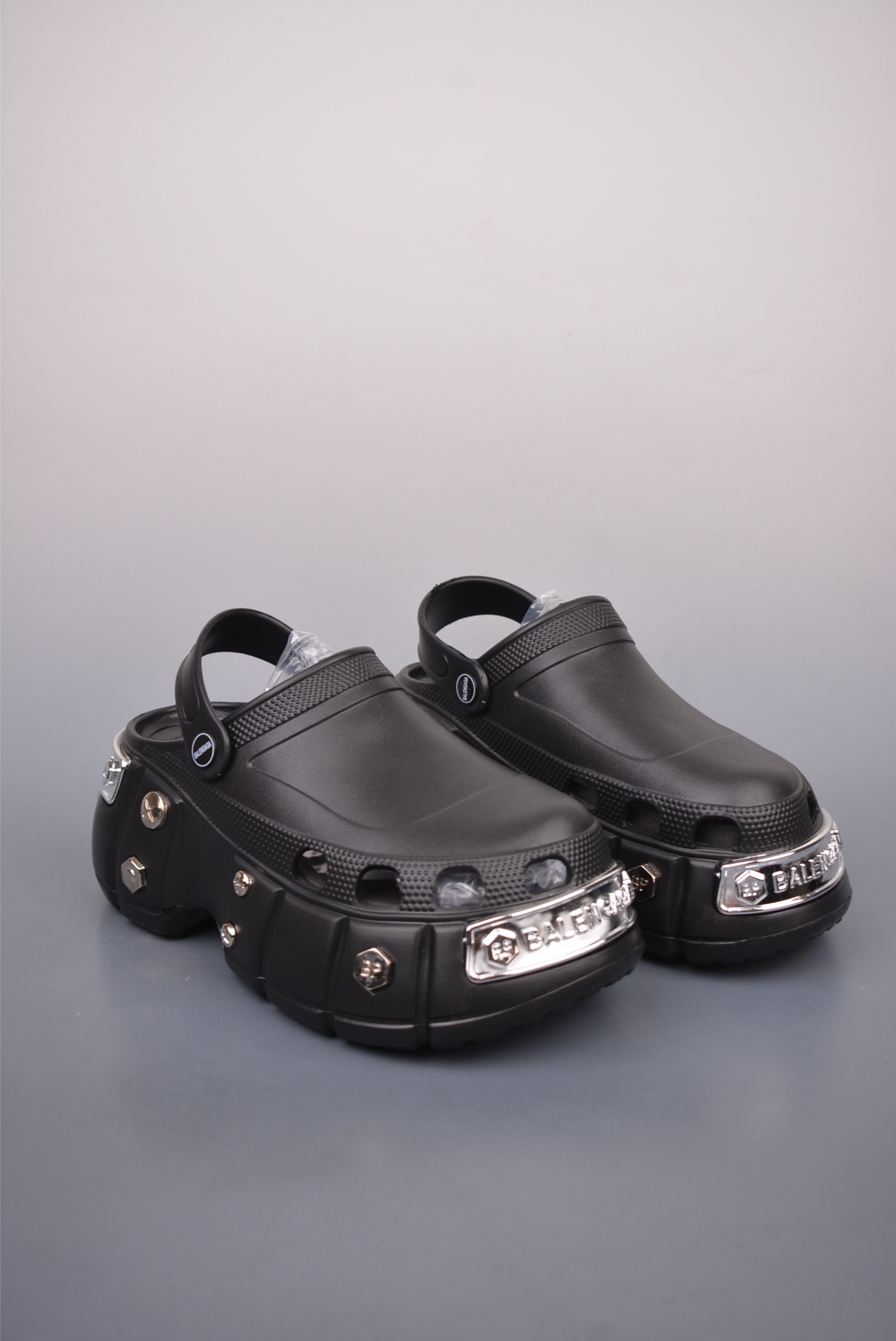 BALENCIAGA x Crocs HardCrocs Sandal Black and Silver Metal Studded Casual Slip-on Sandals AF5001526
