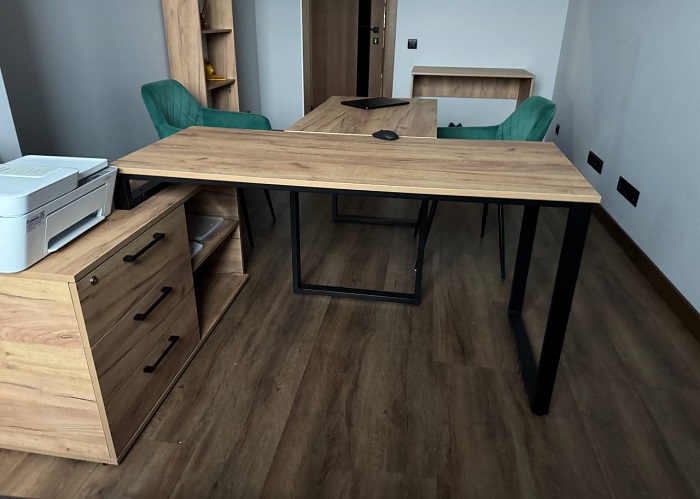 Стіл керівника з приставкою та тумбою, кабінет керівника, стіл керівника з брифінгом 1400/600/750+1000/600/750 мм.