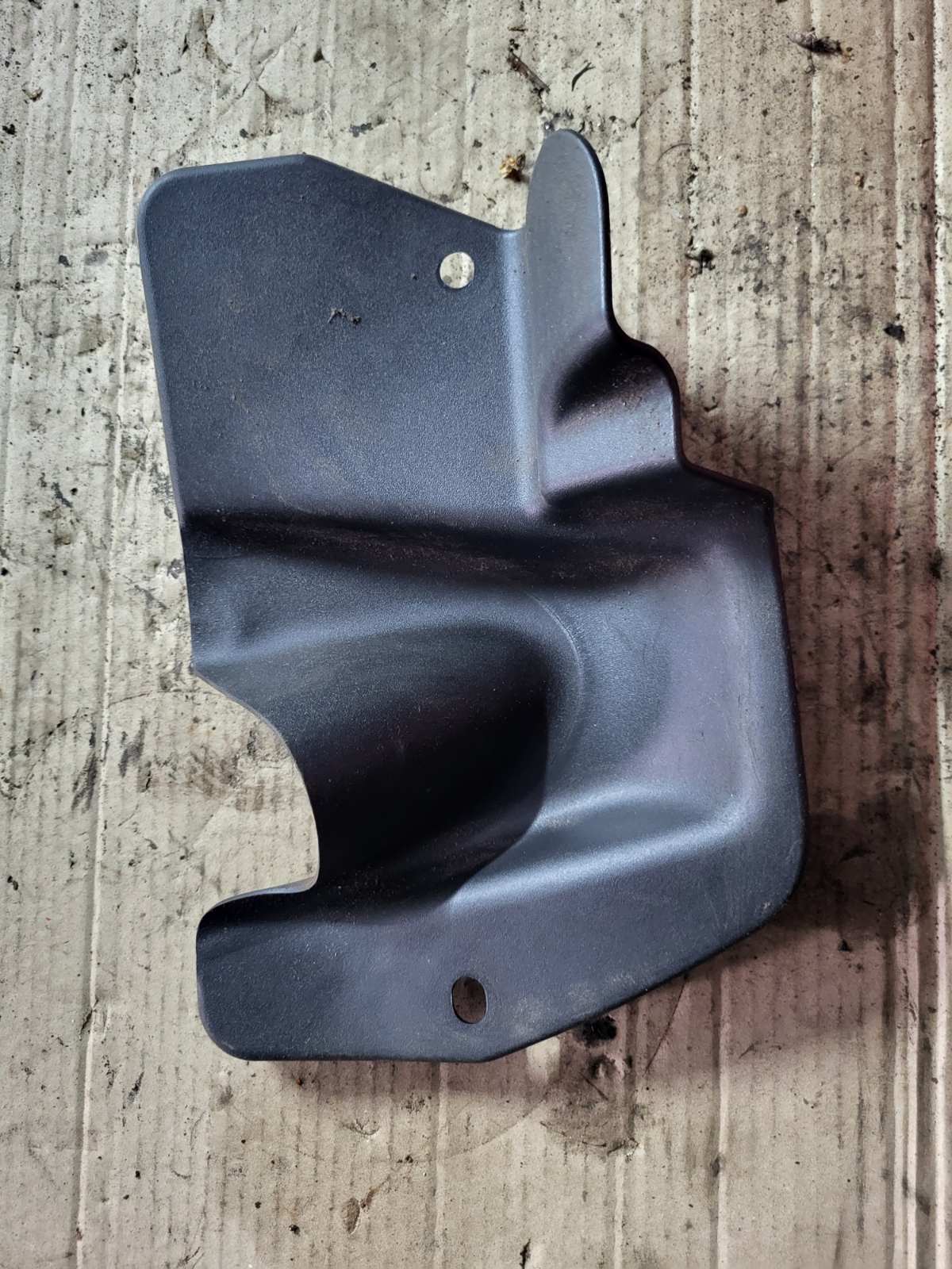 Кожух рульової колонки Passat B6 BMP