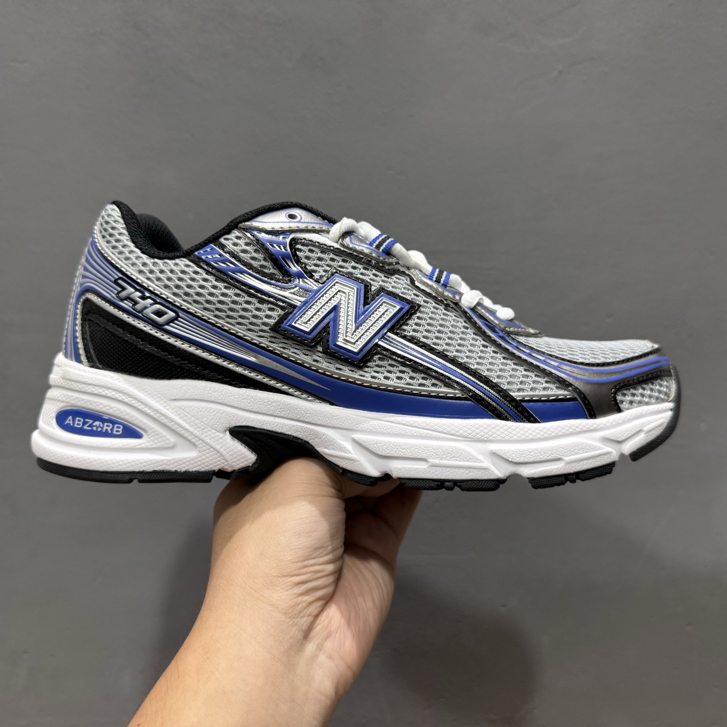 New Balance  U740SB2