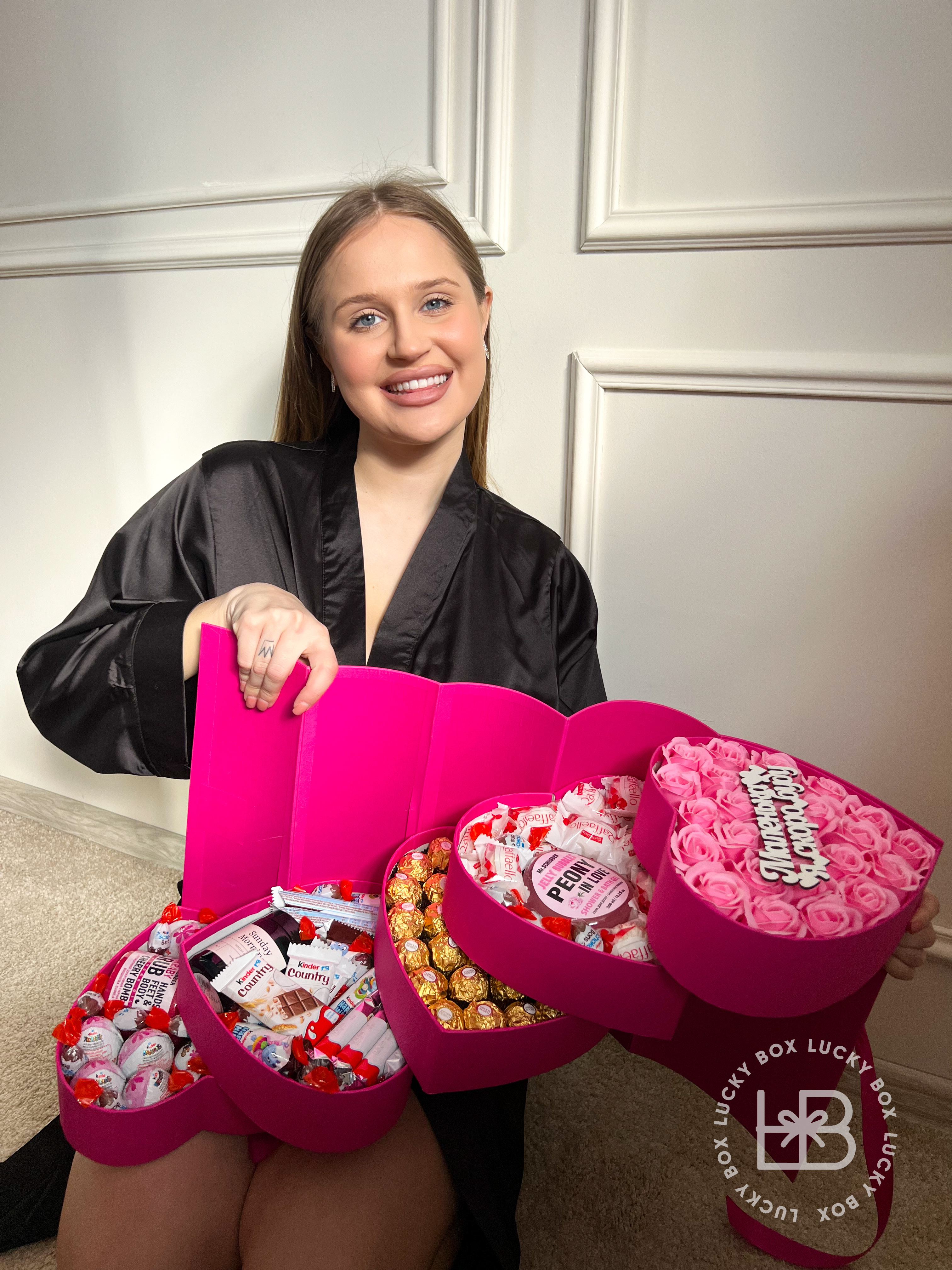 5-ти ярусний бокс з косметикою та свічкою