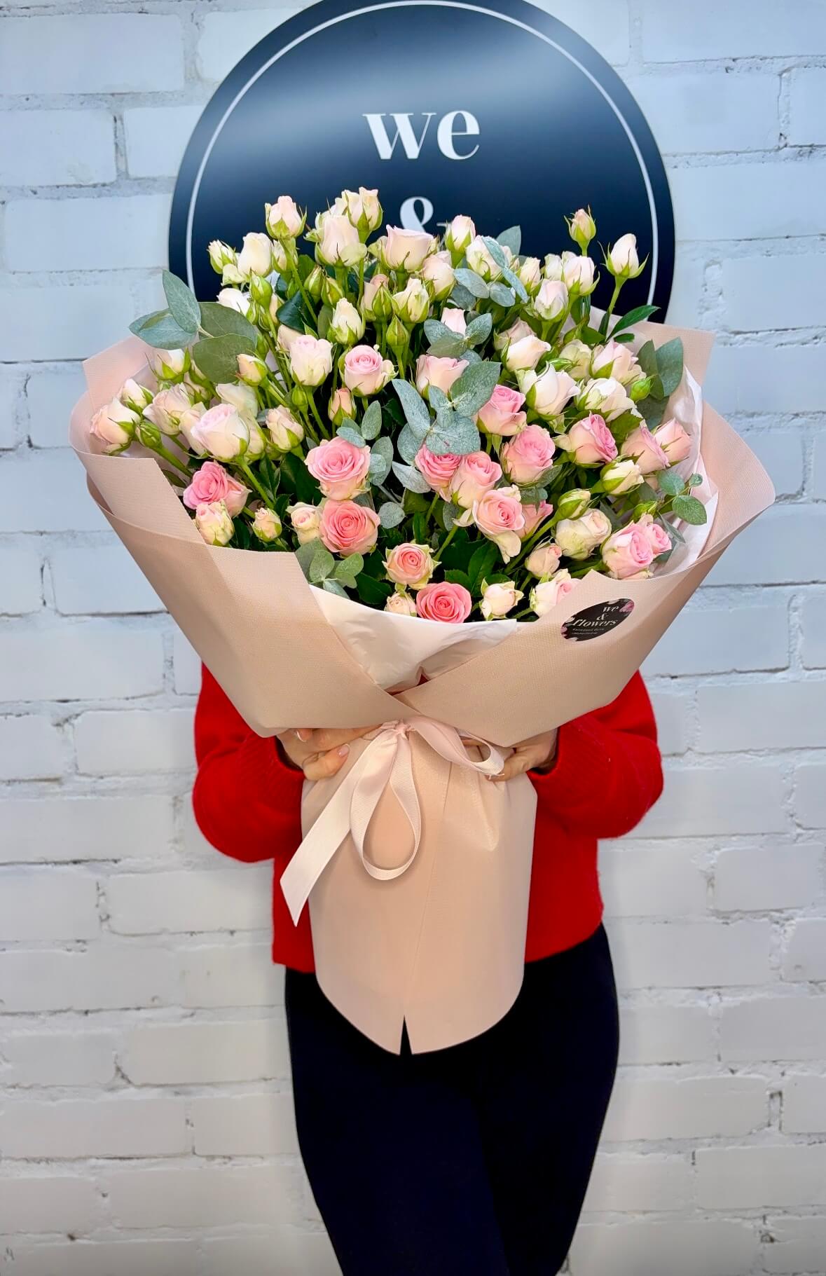 Букет  з кущової троянди