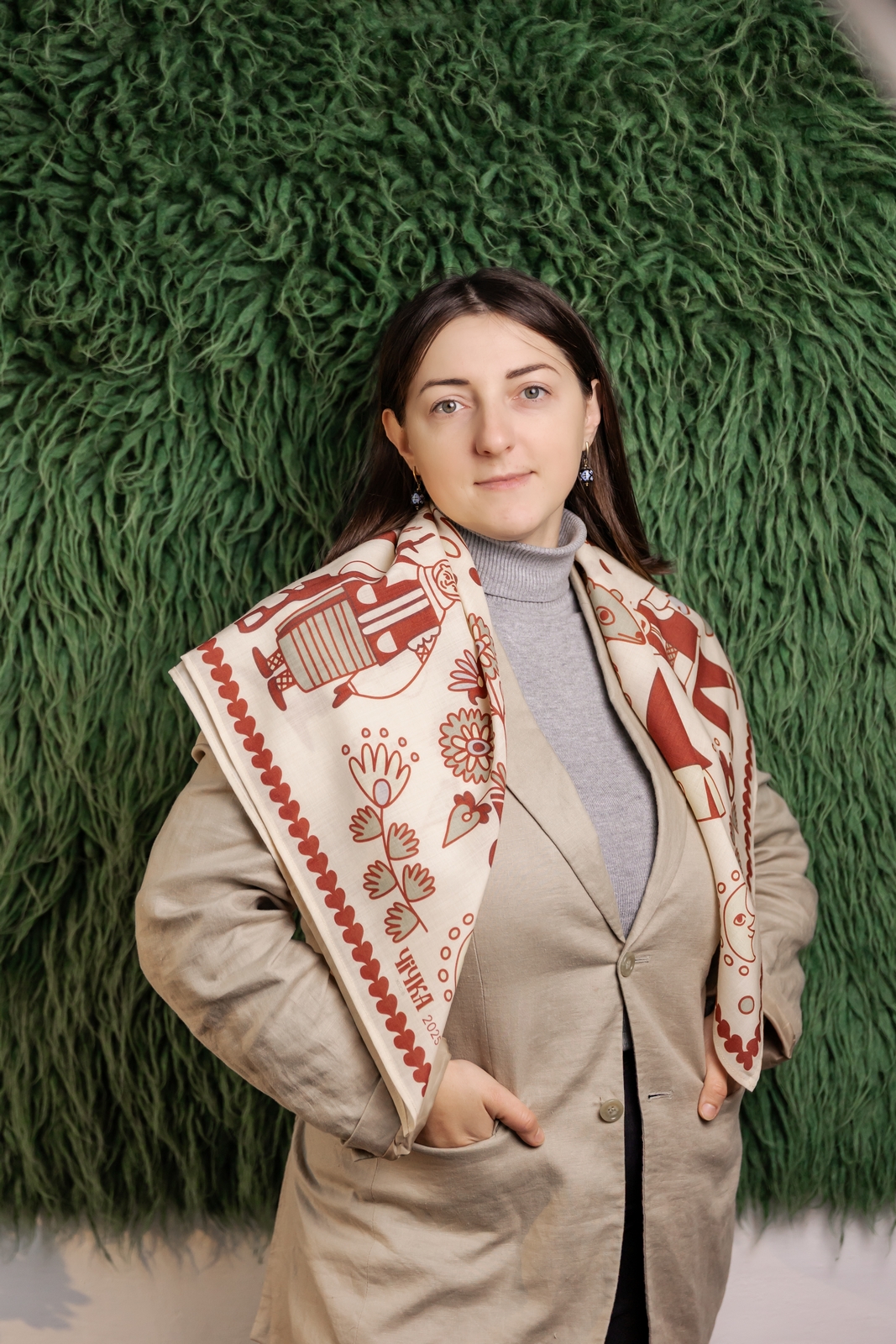 Хустка з гуцулами, 90*90 см