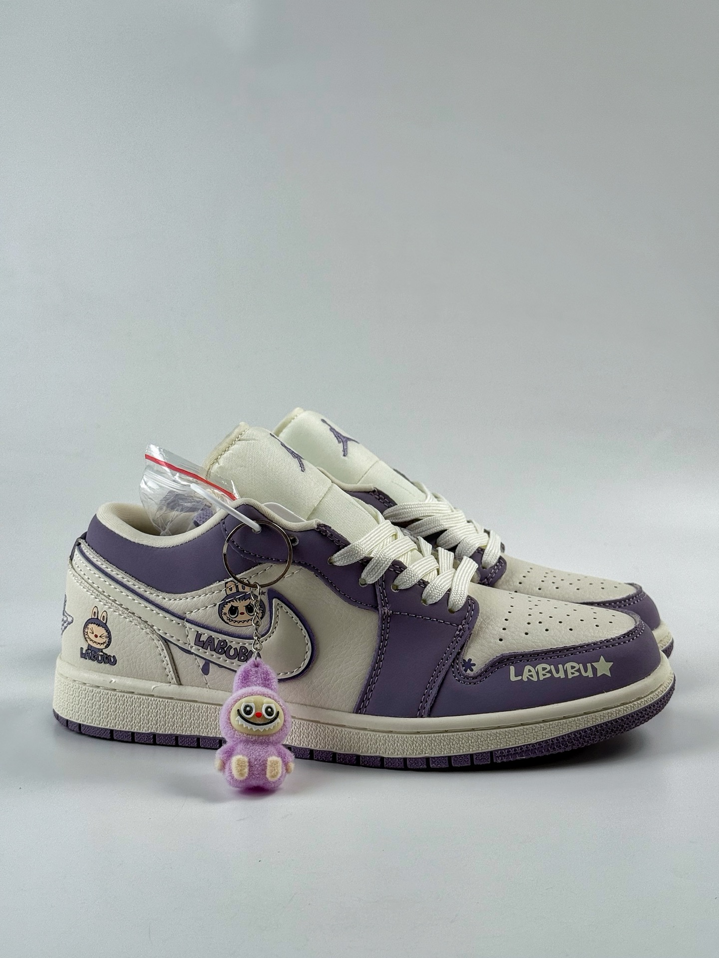 Air Jordan 1 Retro Low x  Labubu QR2025-005