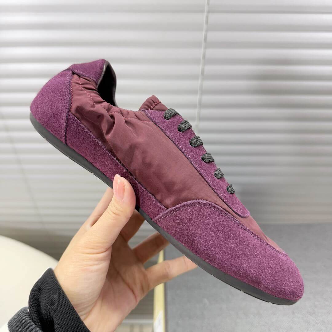 Prada кросівки
