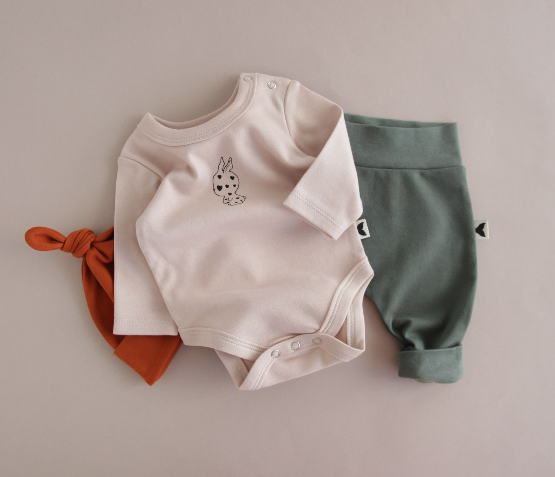 Боді, штанці з хмаринкою та шапочка, комплект з 3 шт