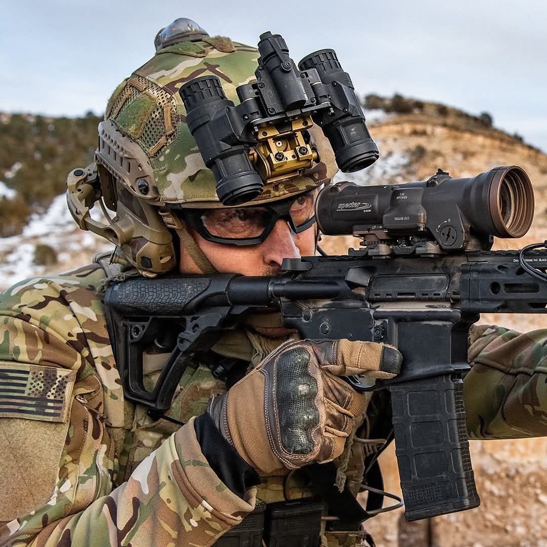 Оригінальні балістичні стрілецькі окуляри "REVISION SHADOWSTRIKE DELUXE KIT" від канадського преміум бренду "REVISION".