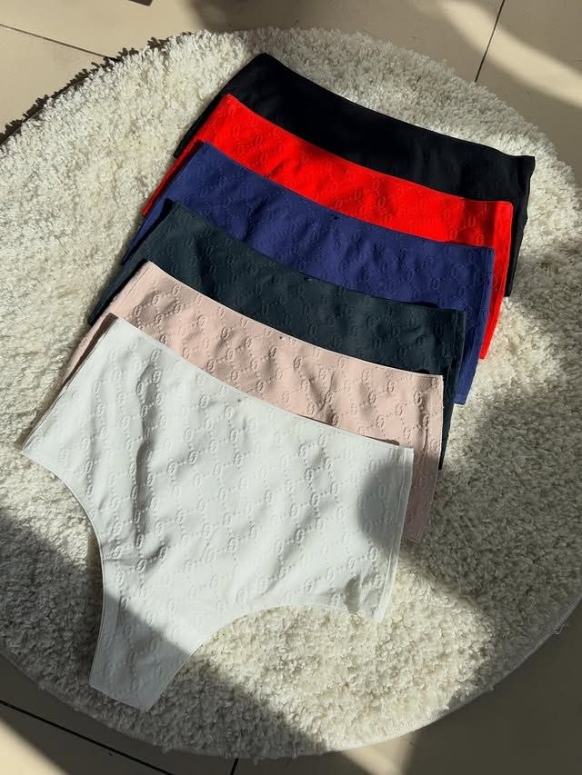 ТРУСИКИ КОТОНОВІ БЕЗШОВНІ