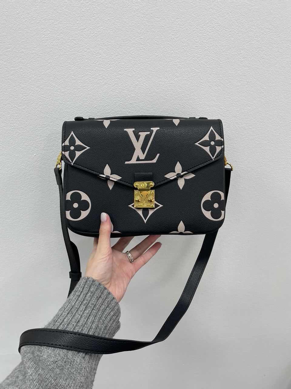 Louis Vuitton Pochette Métis Black & Beige Monogram Empreinte