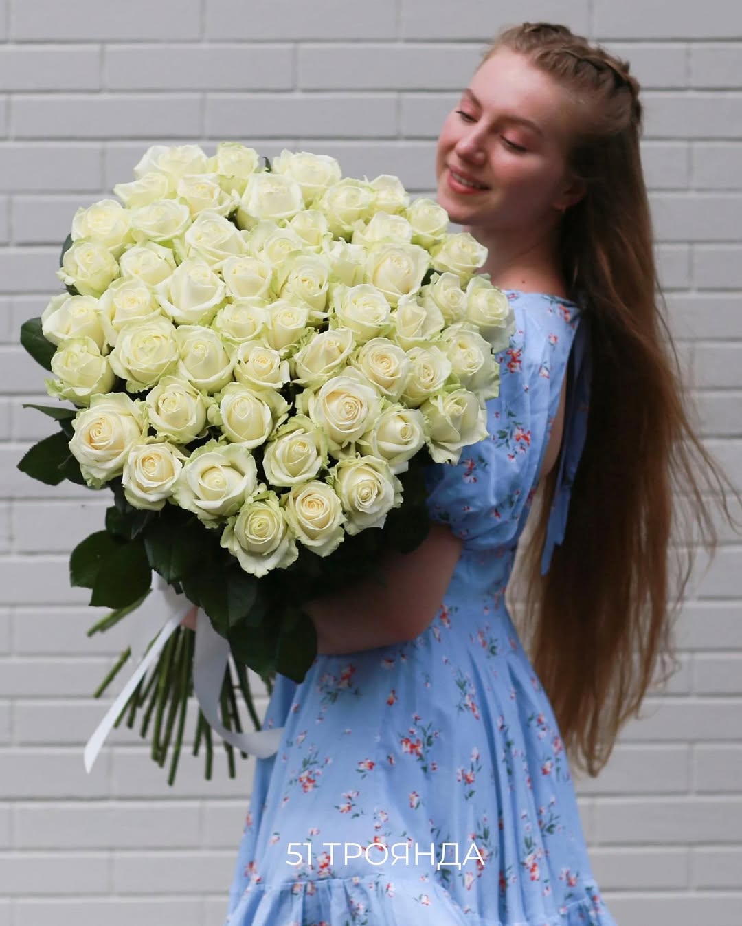 51 біла троянда "Аваланч"