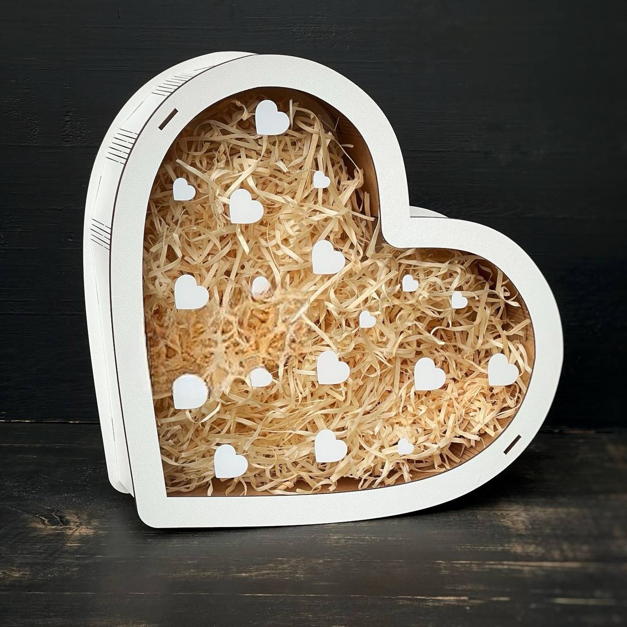 Серце біле з прозорою кришкою "Ніжність" 35х30х8 см