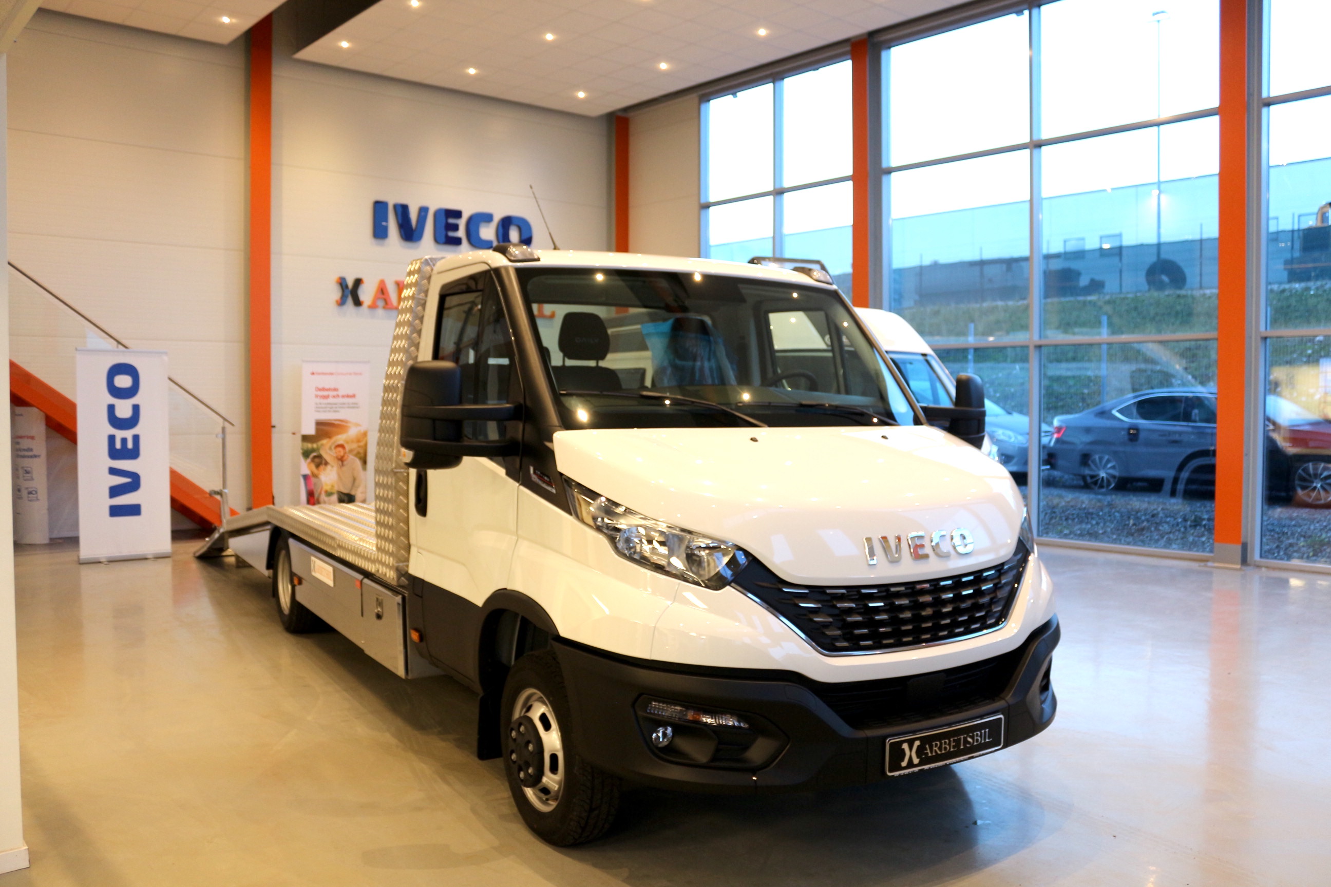 SÅLD - Iveco Daily 35C18/ 3.0 JTD Hi-Matic 180hk / Maskintransport