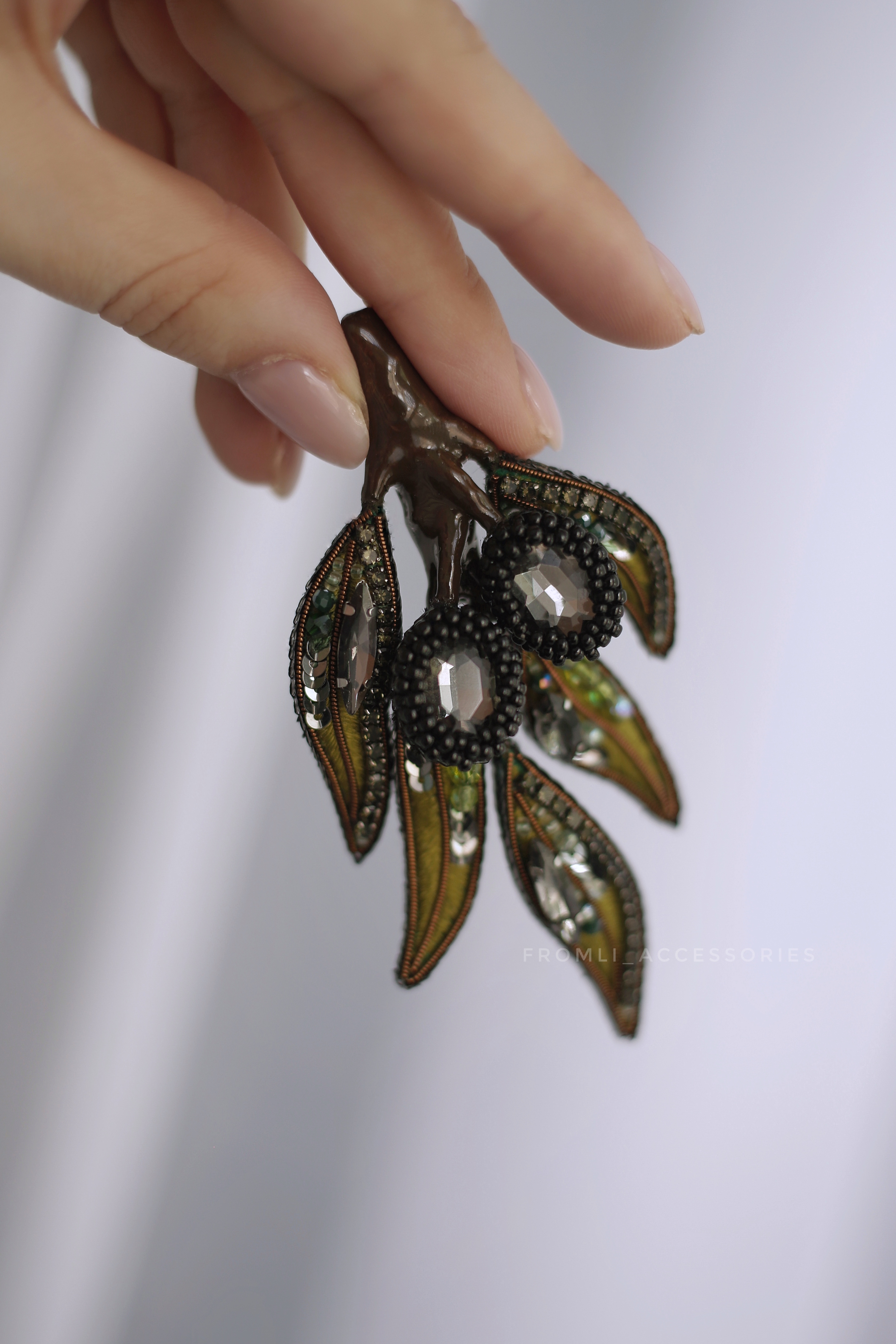 Брошка "Олива"