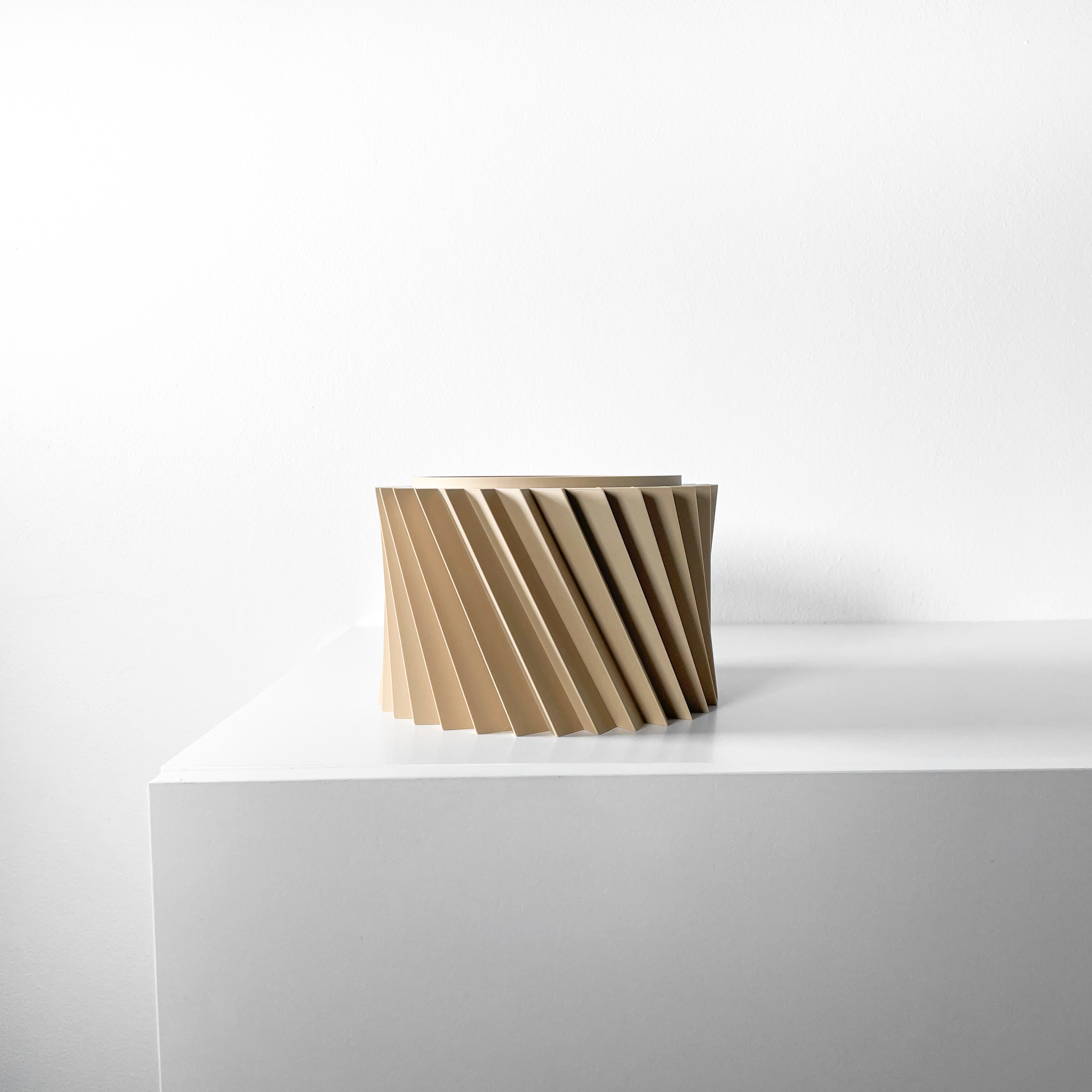 Wiron Planter Pot – Contemporary 3D Printed Planter
