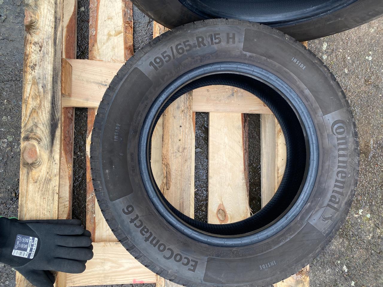 CONTINENTAL EcoContact 6  195/60/15