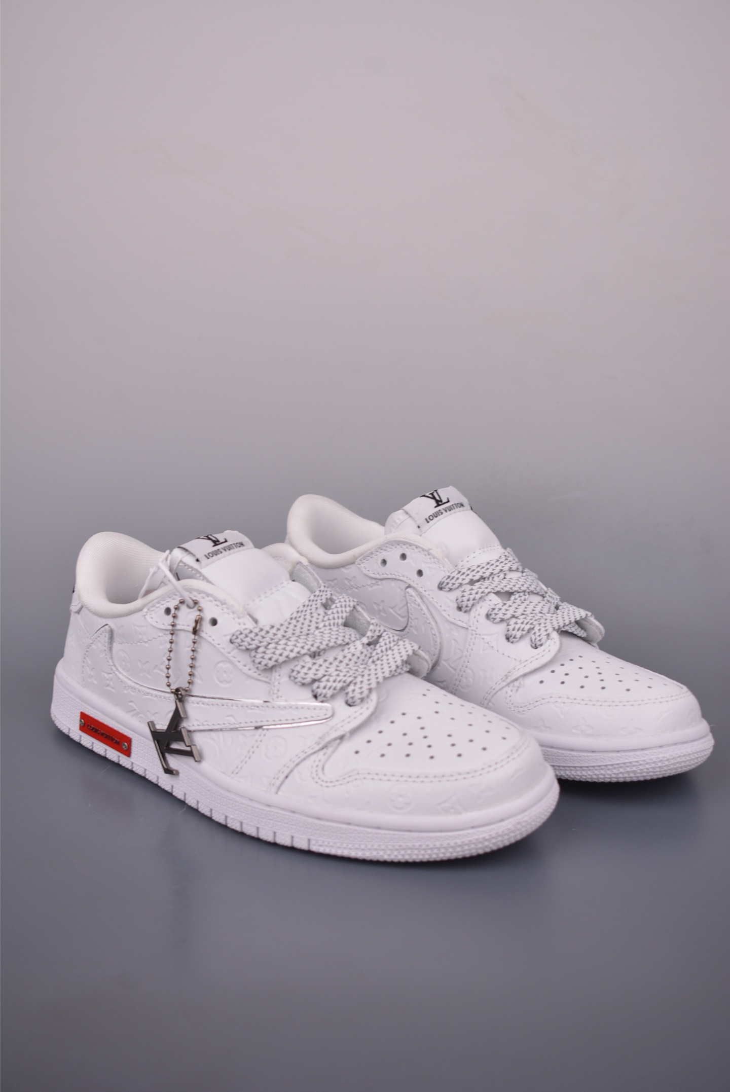 Nike Jordan Air Jordan 1 LV XS2025-076
