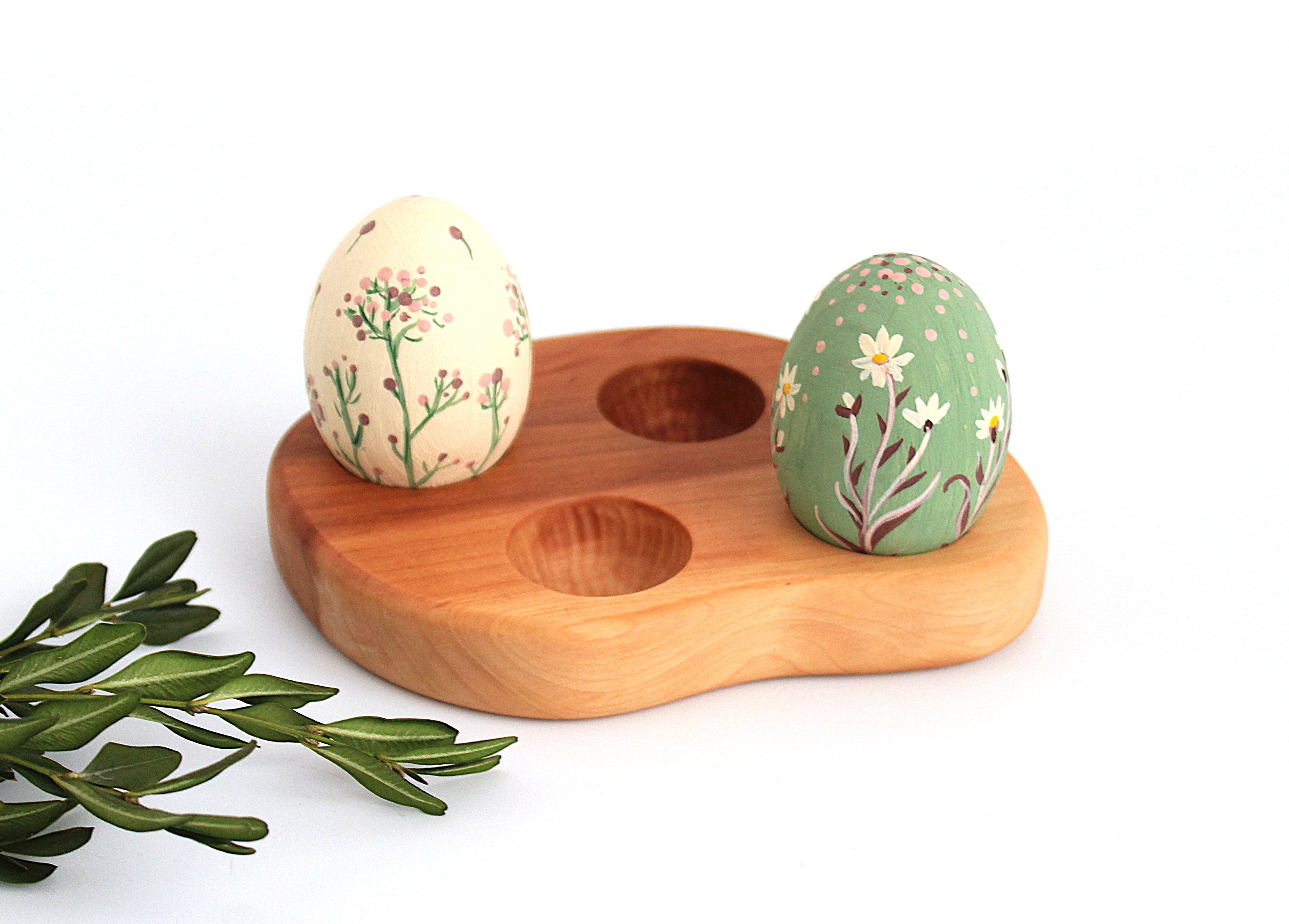 Дерев’яна підставка для сервірування яєць