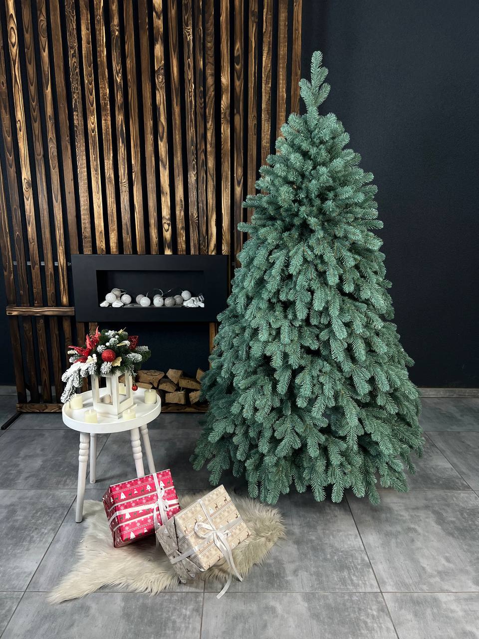 Ялинка «Тріумф» блакитна на нитці - 1.8м. 🫐