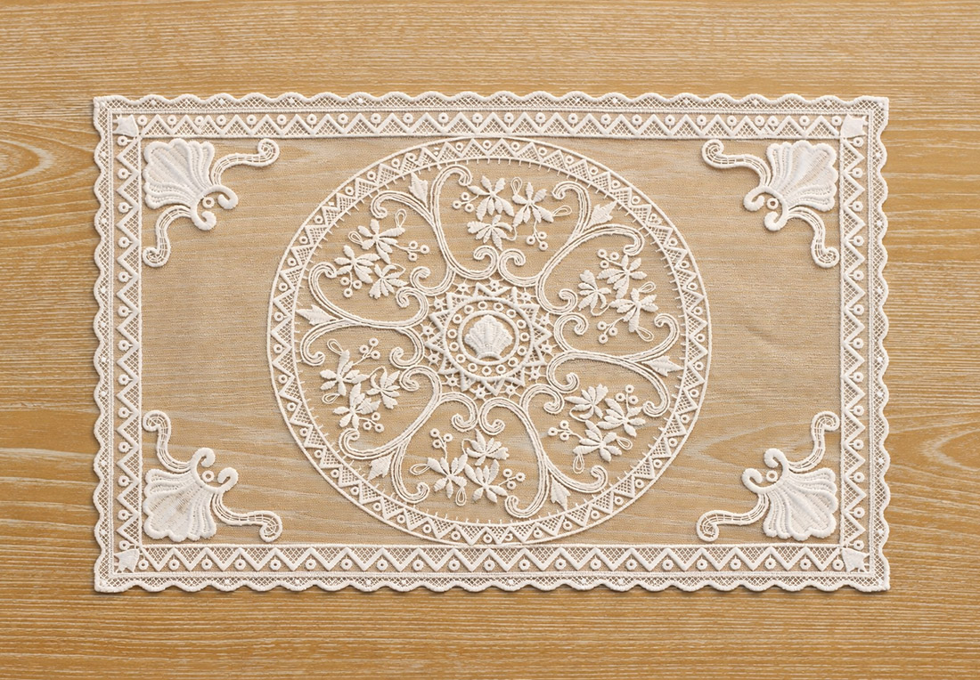 Lace Rosette Мереживна сервірувальна серветка