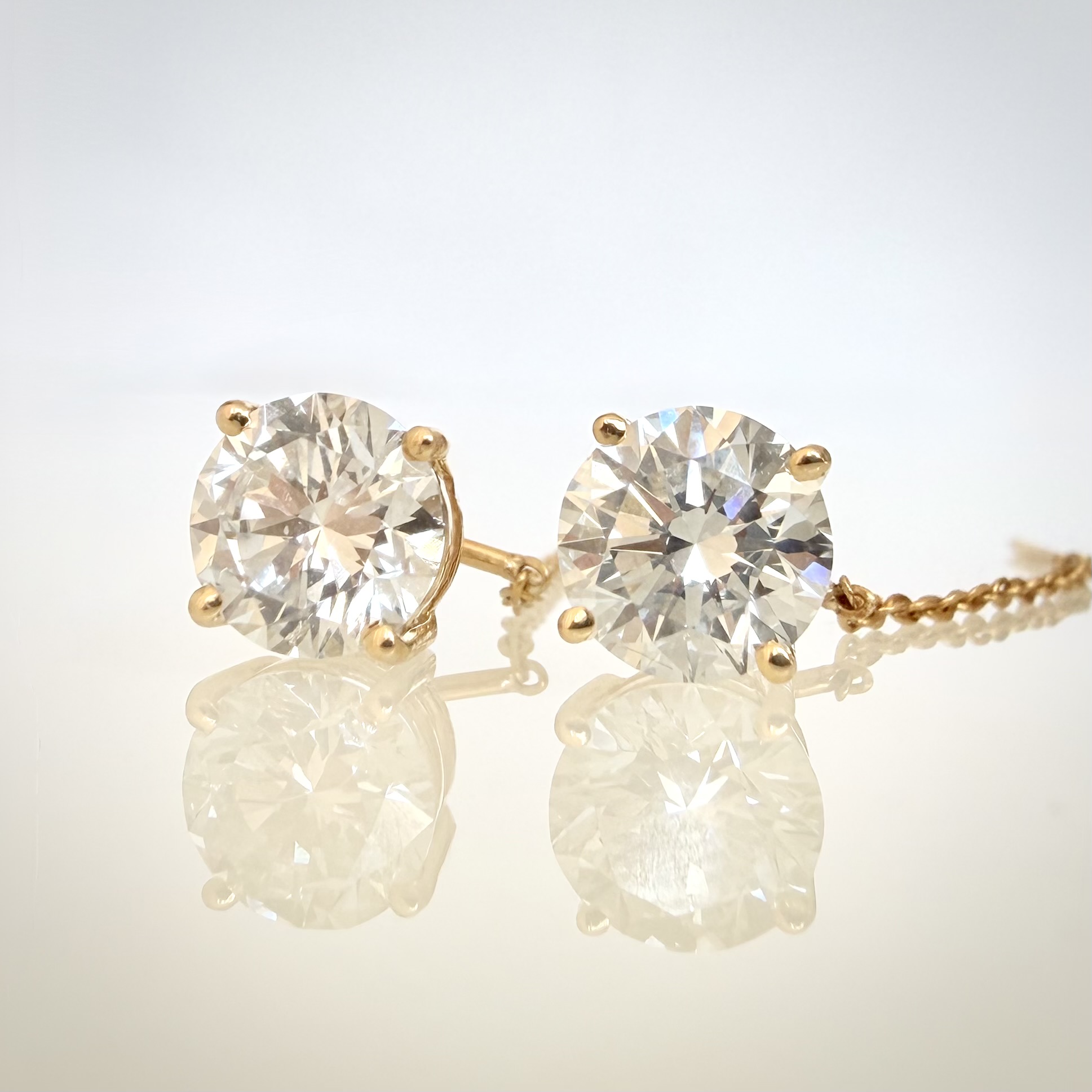14 kt keltakultaiset threader-timanttikorvakorut 2,41 ct