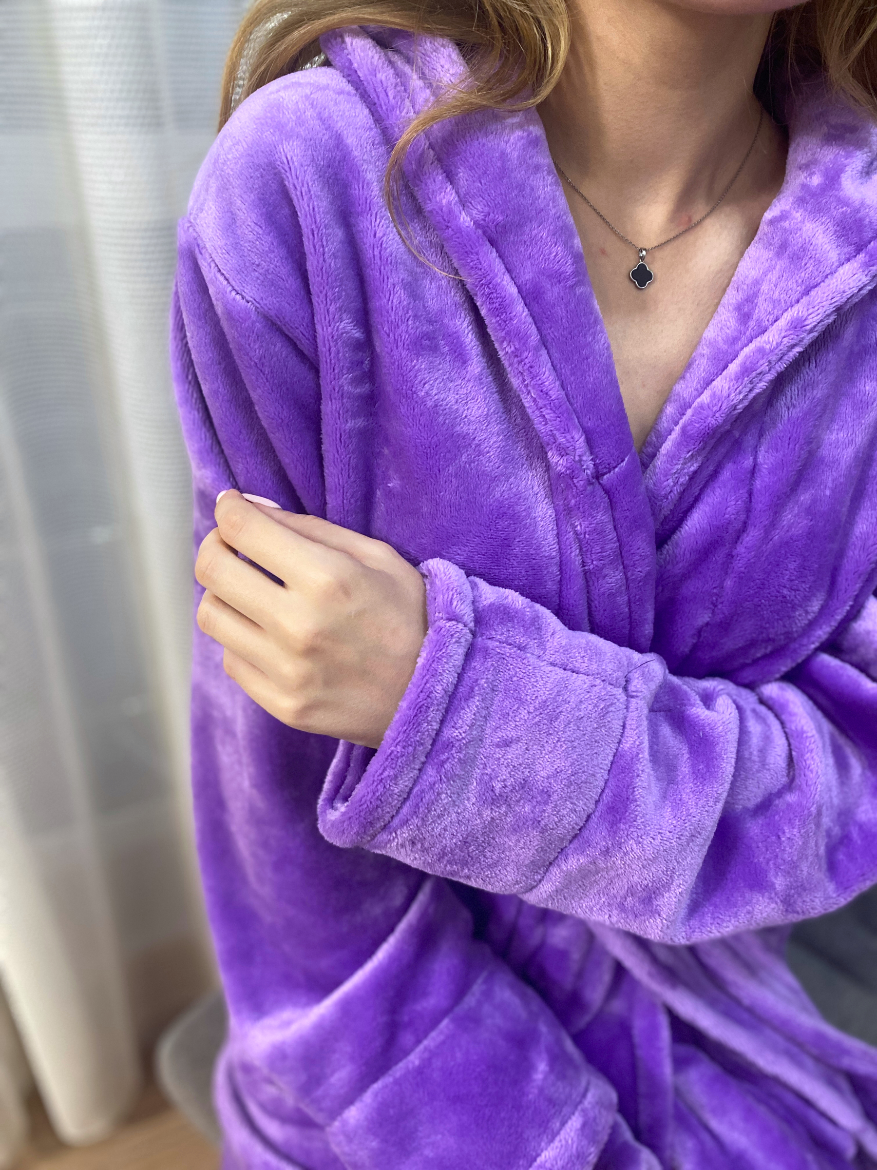 Жіночий халат "Velours" фіолетовий велюровий з капюшоном