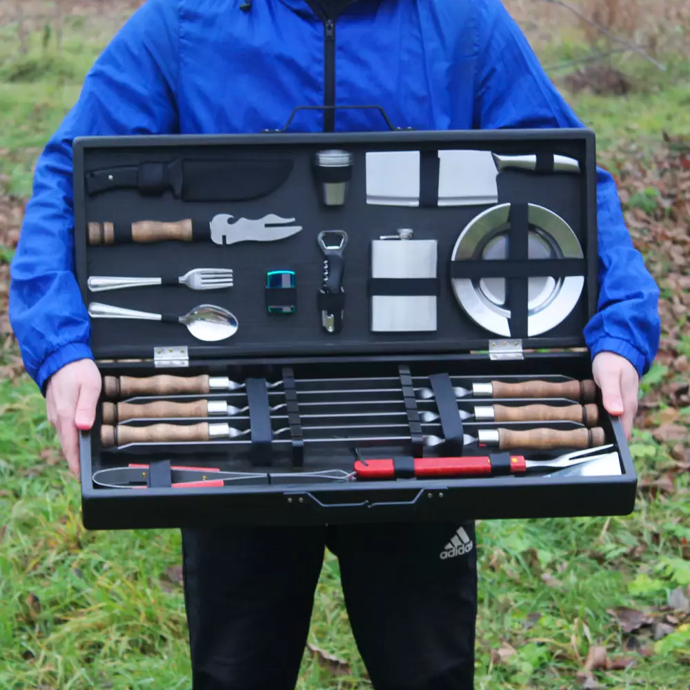 Набір шампурів в дерев'яній коробці СІМЕЙНИЙ