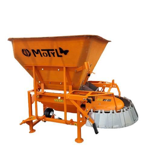 Розкидач дорожніх сумішей піску та солі