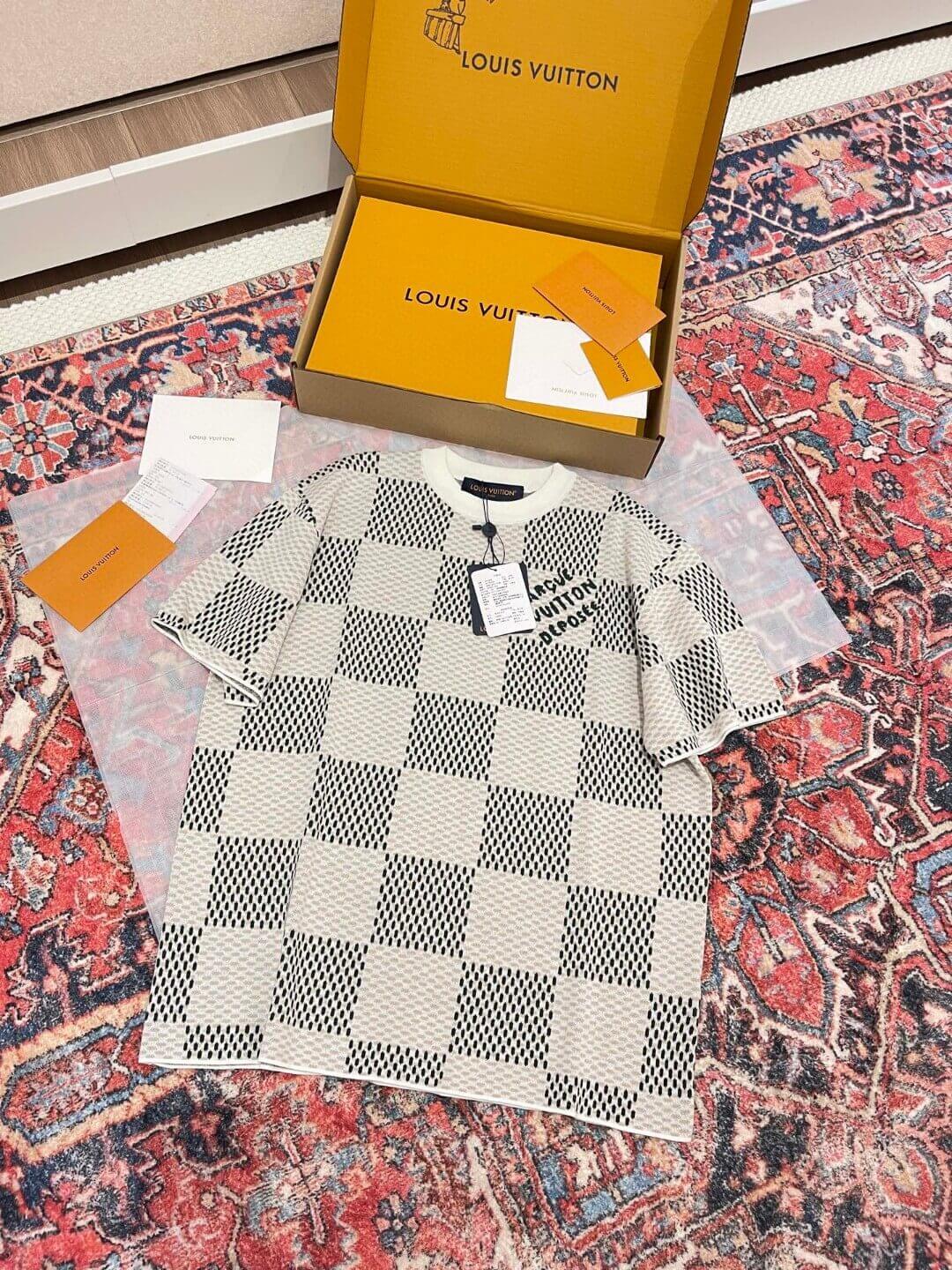 Louis Vuitton футболка