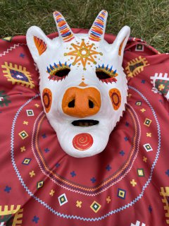 Маска Кози Мальована Пап'є́-маше