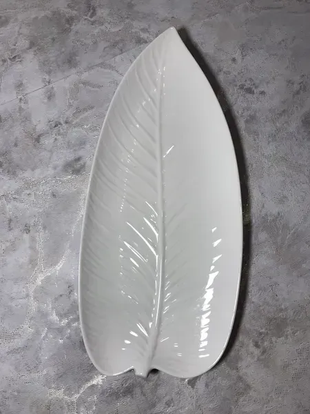 Блюдо LED LEAF FLAT / овал. / 32.5×14.5 см