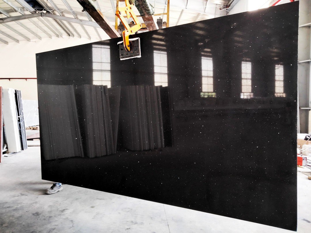 Кварц Black Sparkle