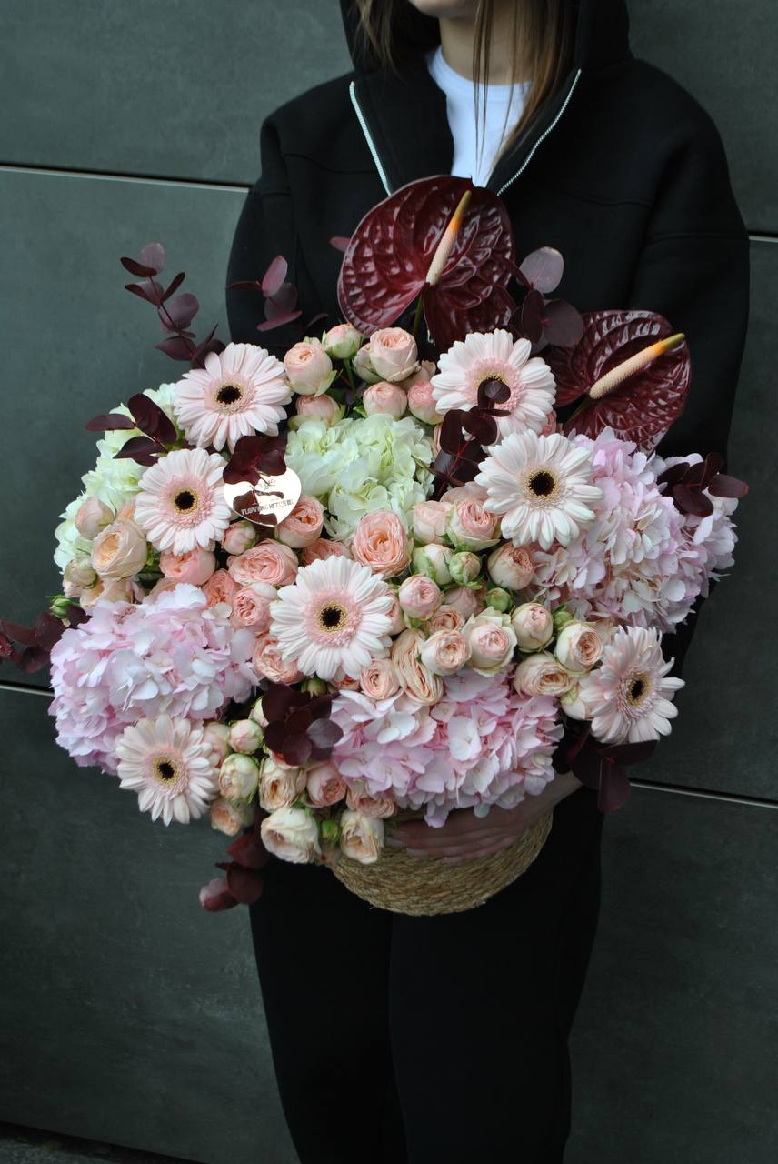 Ефектний мікс у корзині