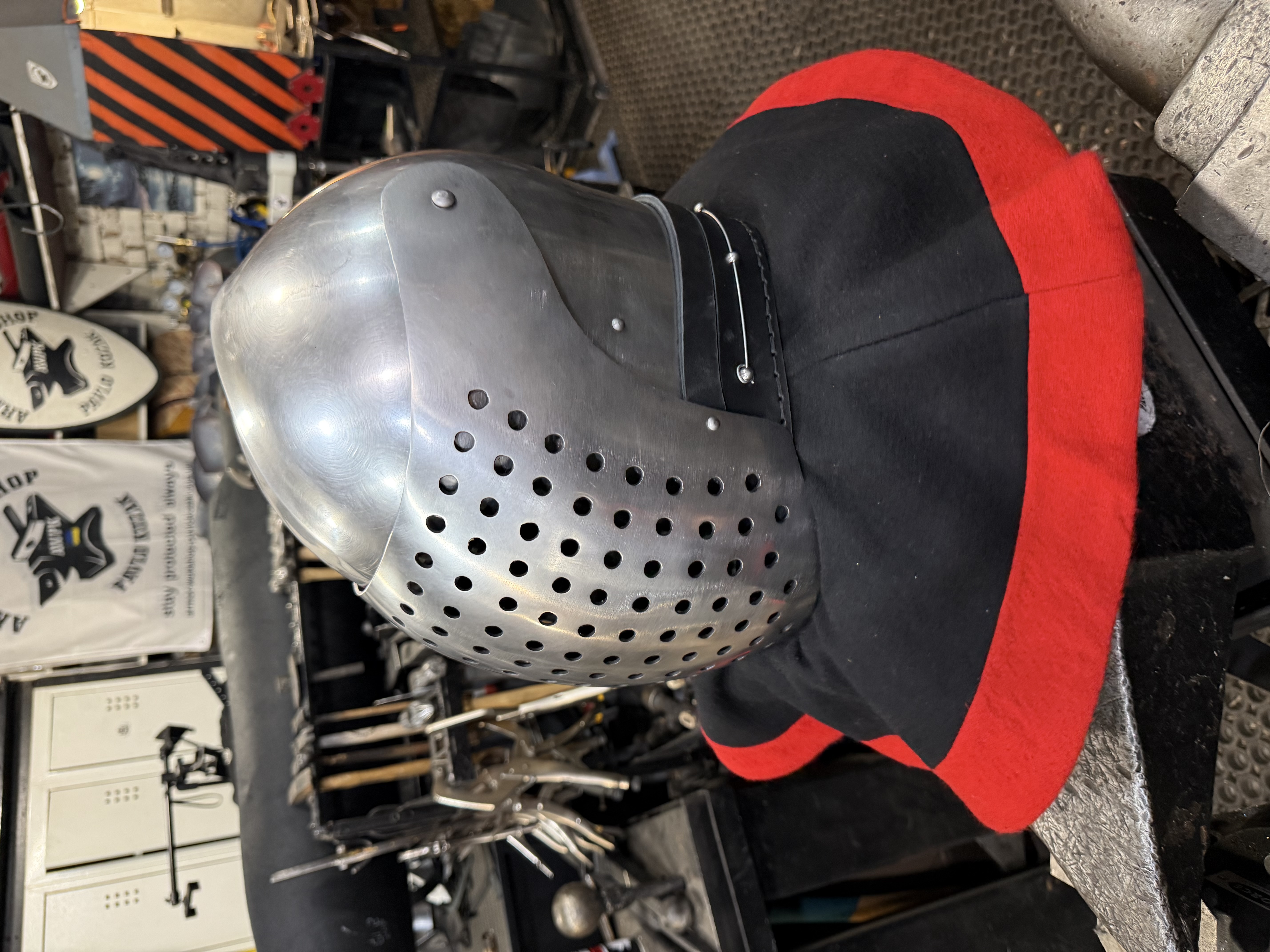 Armor helmet “sieve cloth aventail”