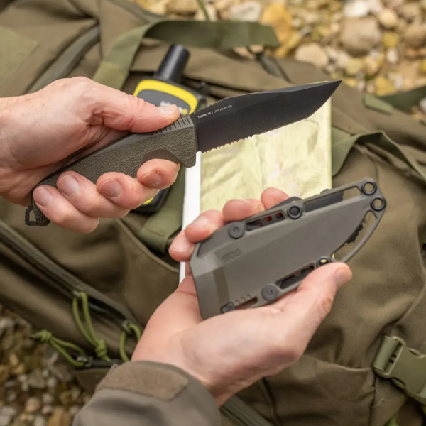 Тактичний ніж з фіксованим лезом "SOG Trident FX OD Green/Partaily Serrated" від американського преміум бренду "SOG".