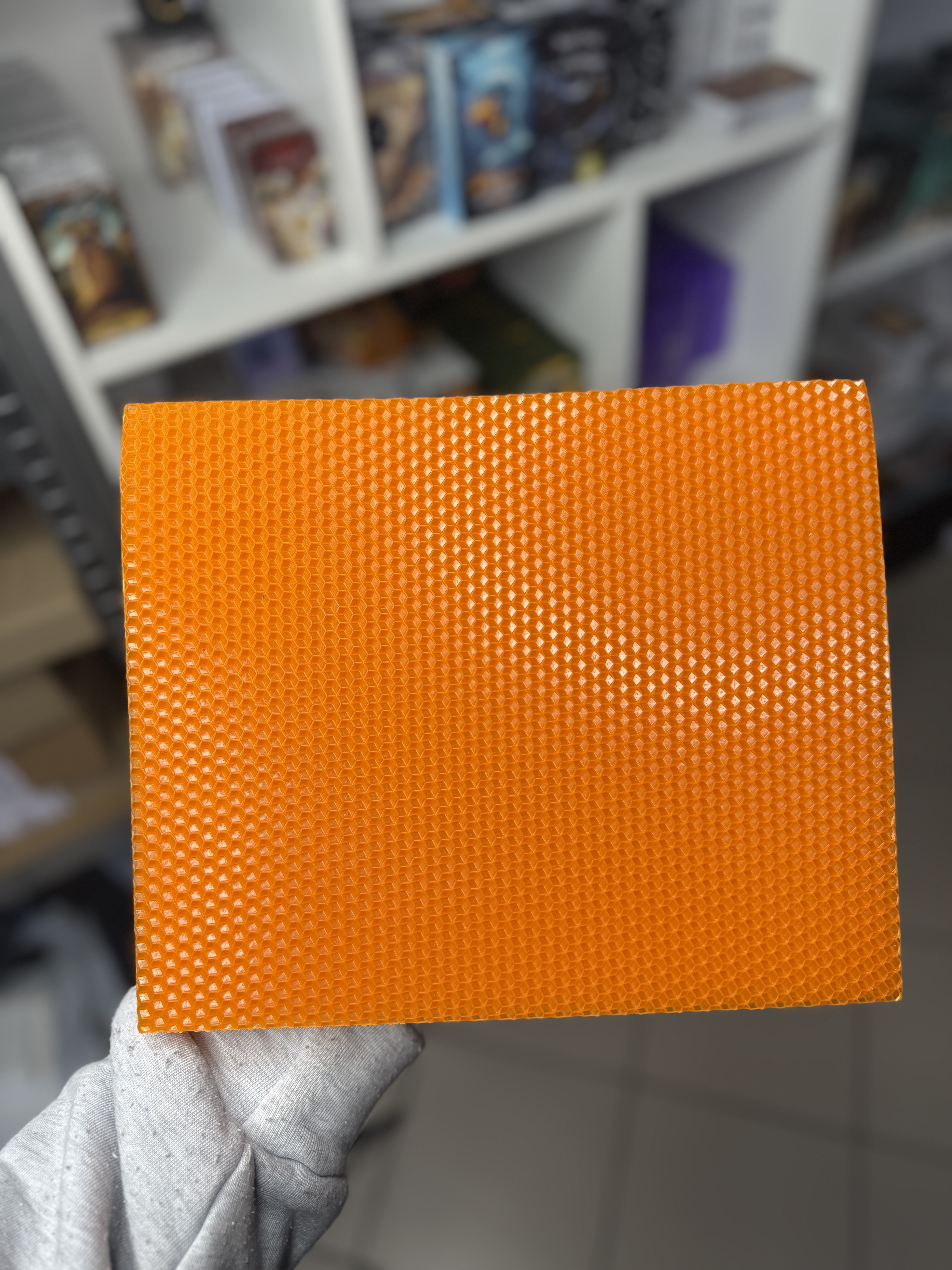 Вощина помаранчевого кольору 26х21